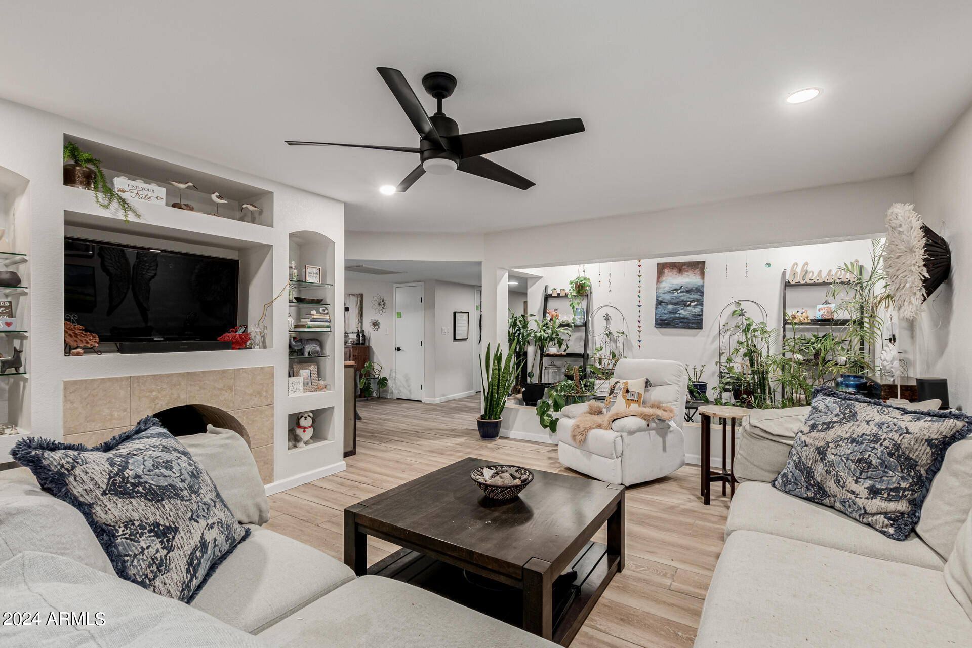 7819 E CORONADO Road