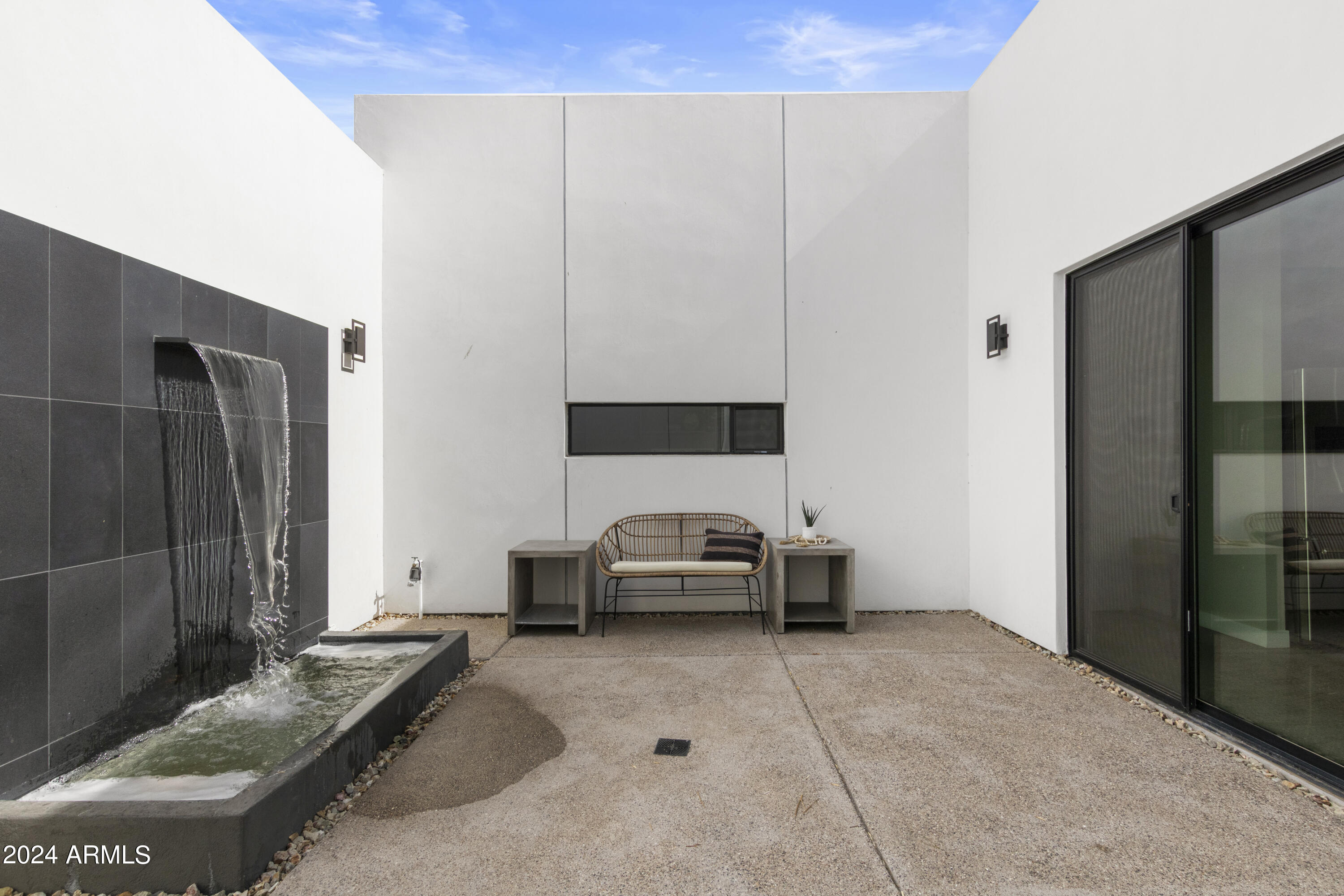 6846 N 13th Place