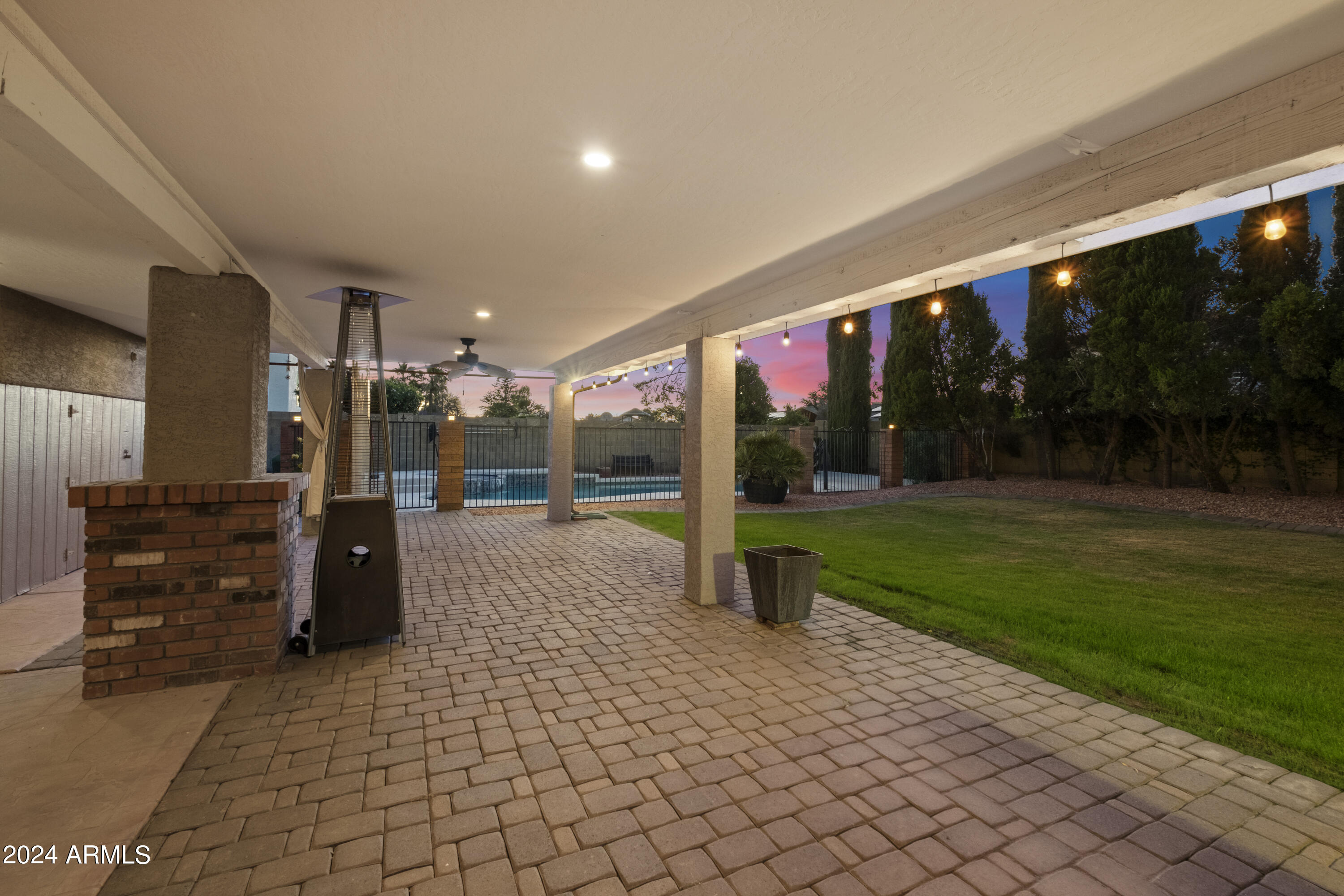 4618 E EVERETT Drive