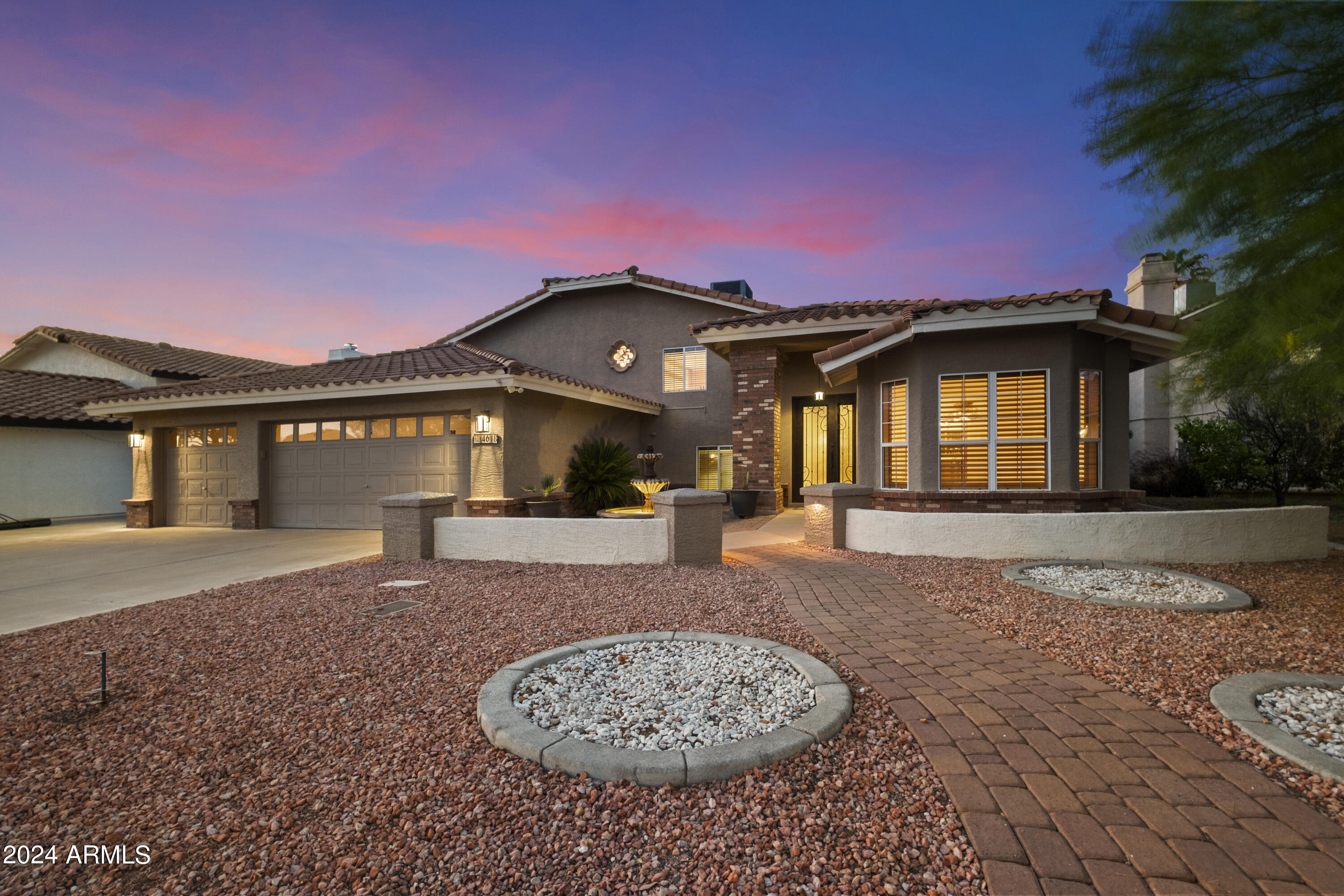 4618 E EVERETT Drive