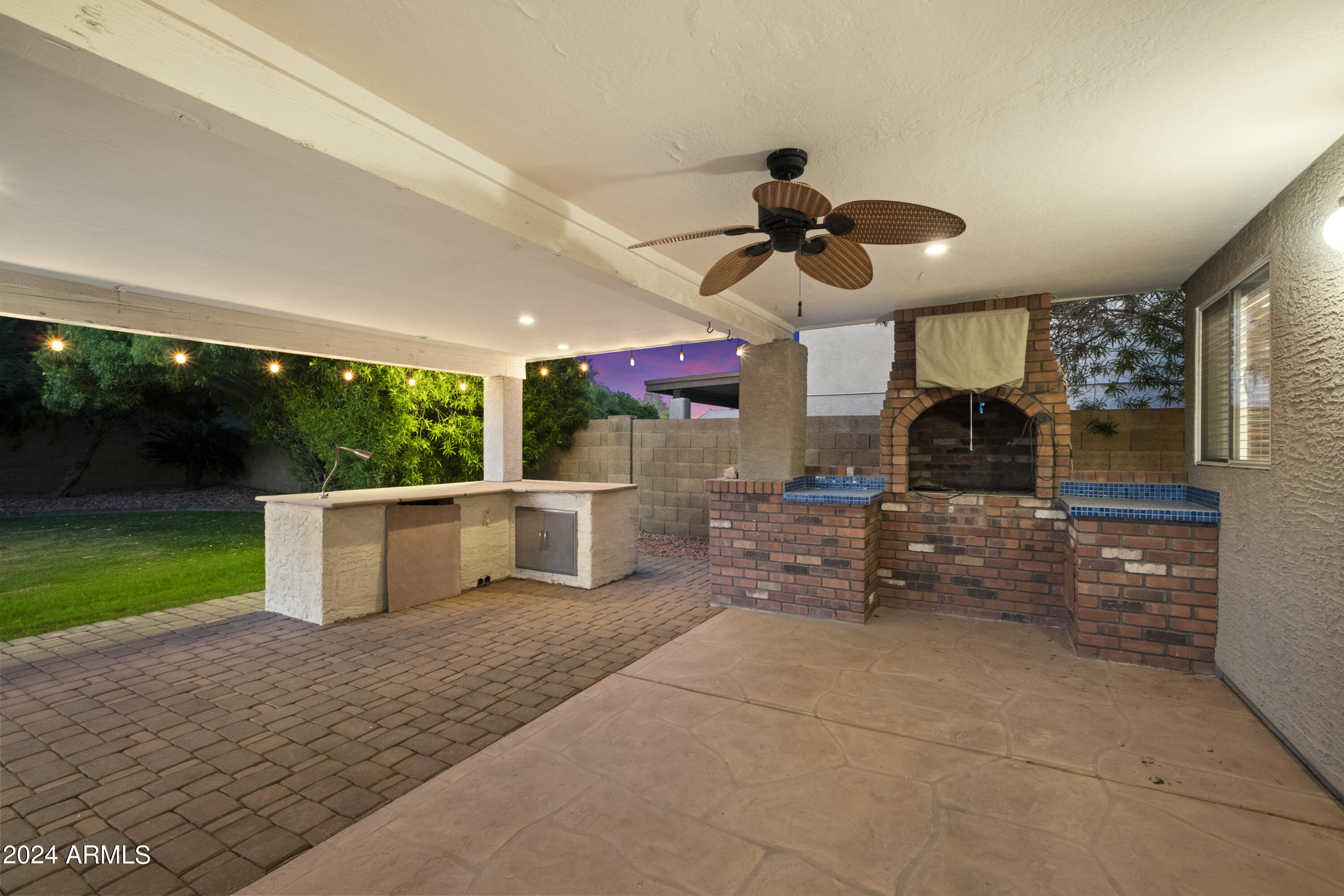 4618 E EVERETT Drive