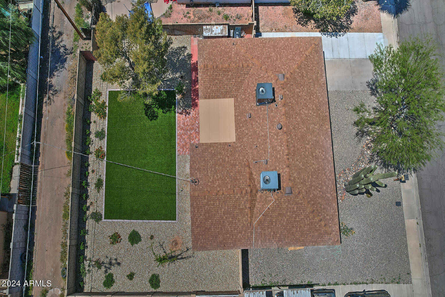 7037 E WILLETTA Street