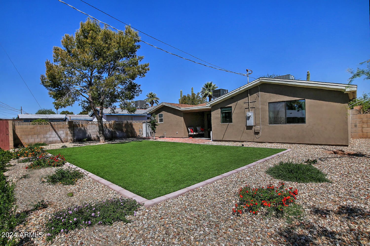 7037 E WILLETTA Street