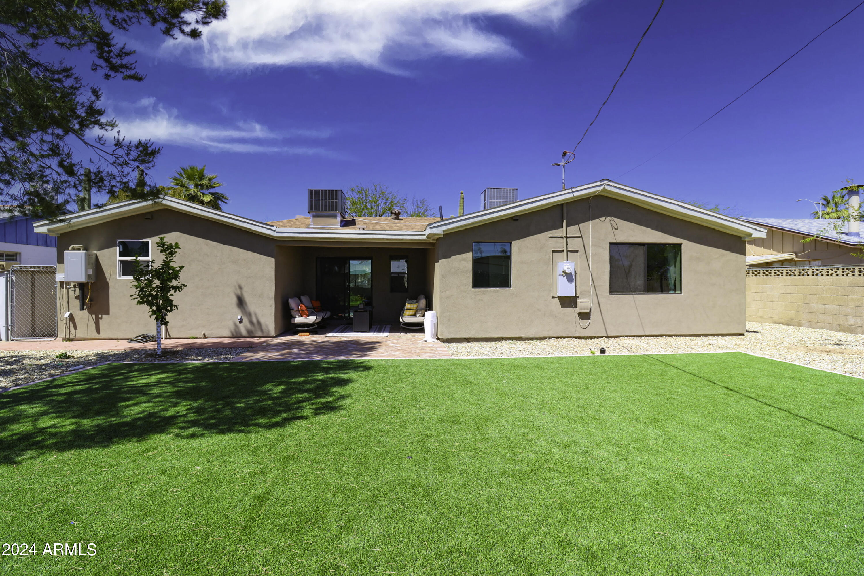 7037 E WILLETTA Street
