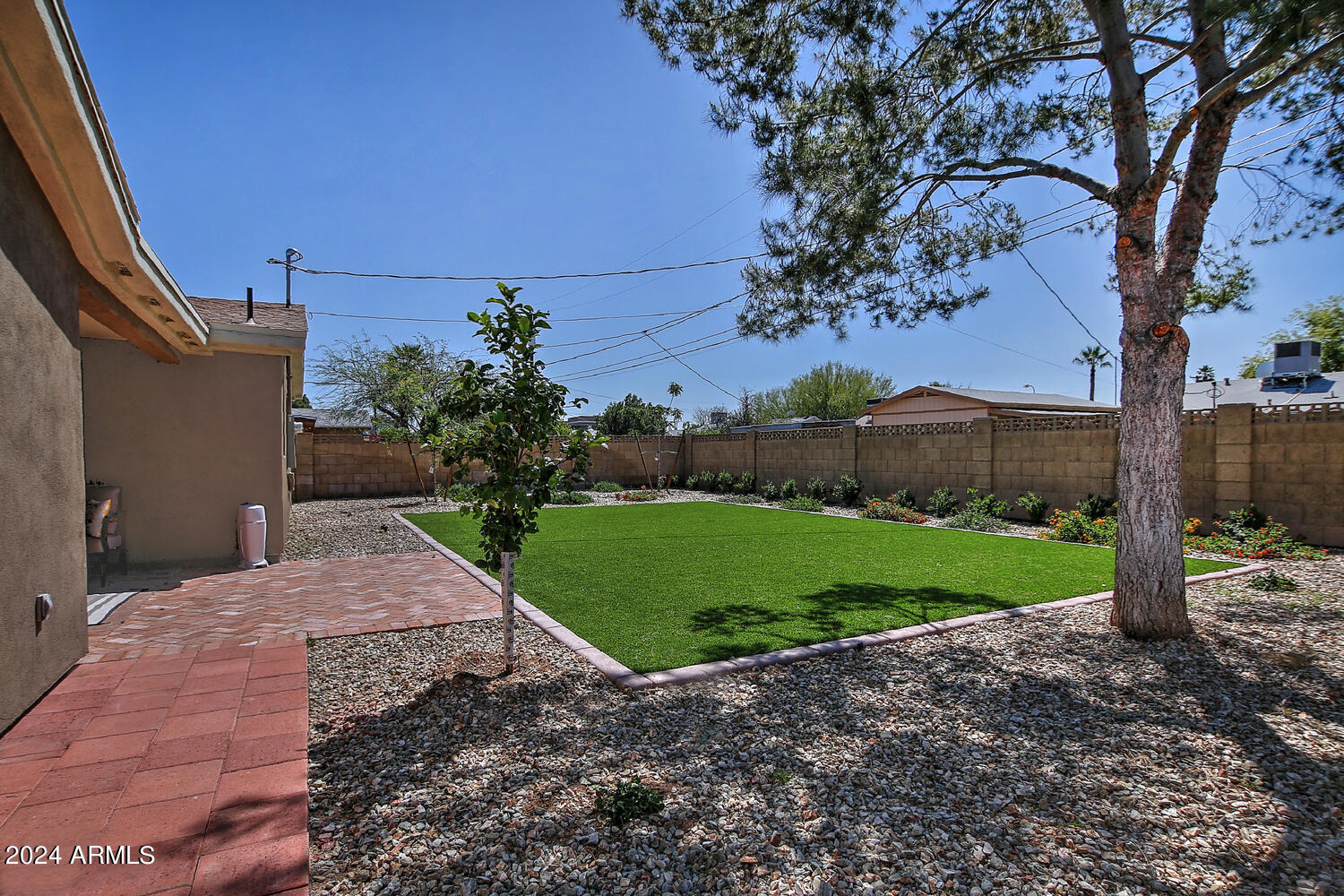 7037 E WILLETTA Street
