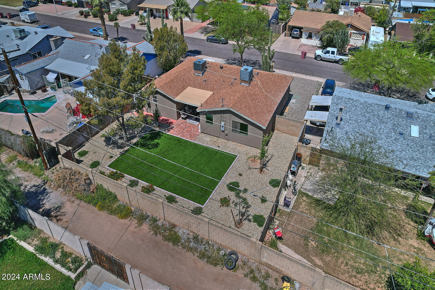 7037 E WILLETTA Street