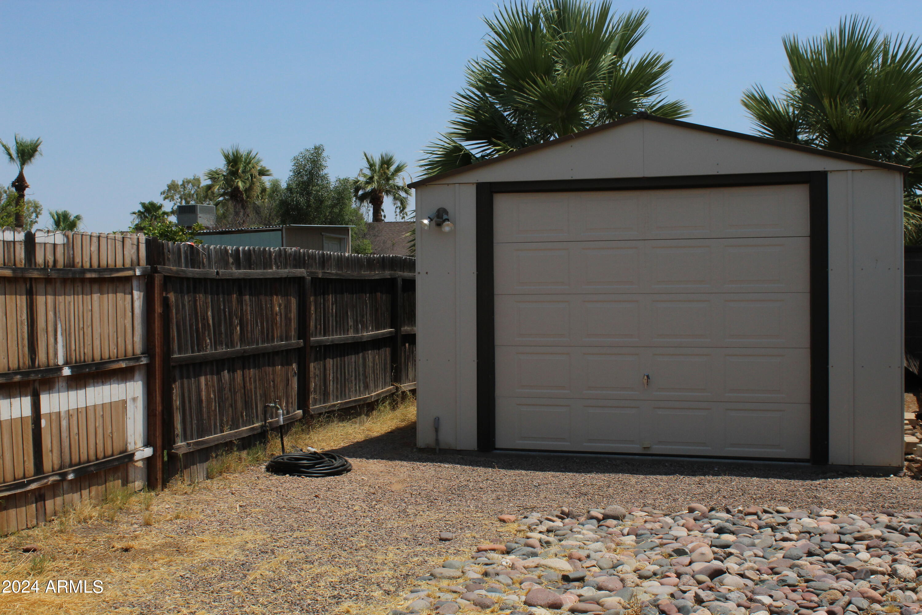 5611 W CHICAGO Street