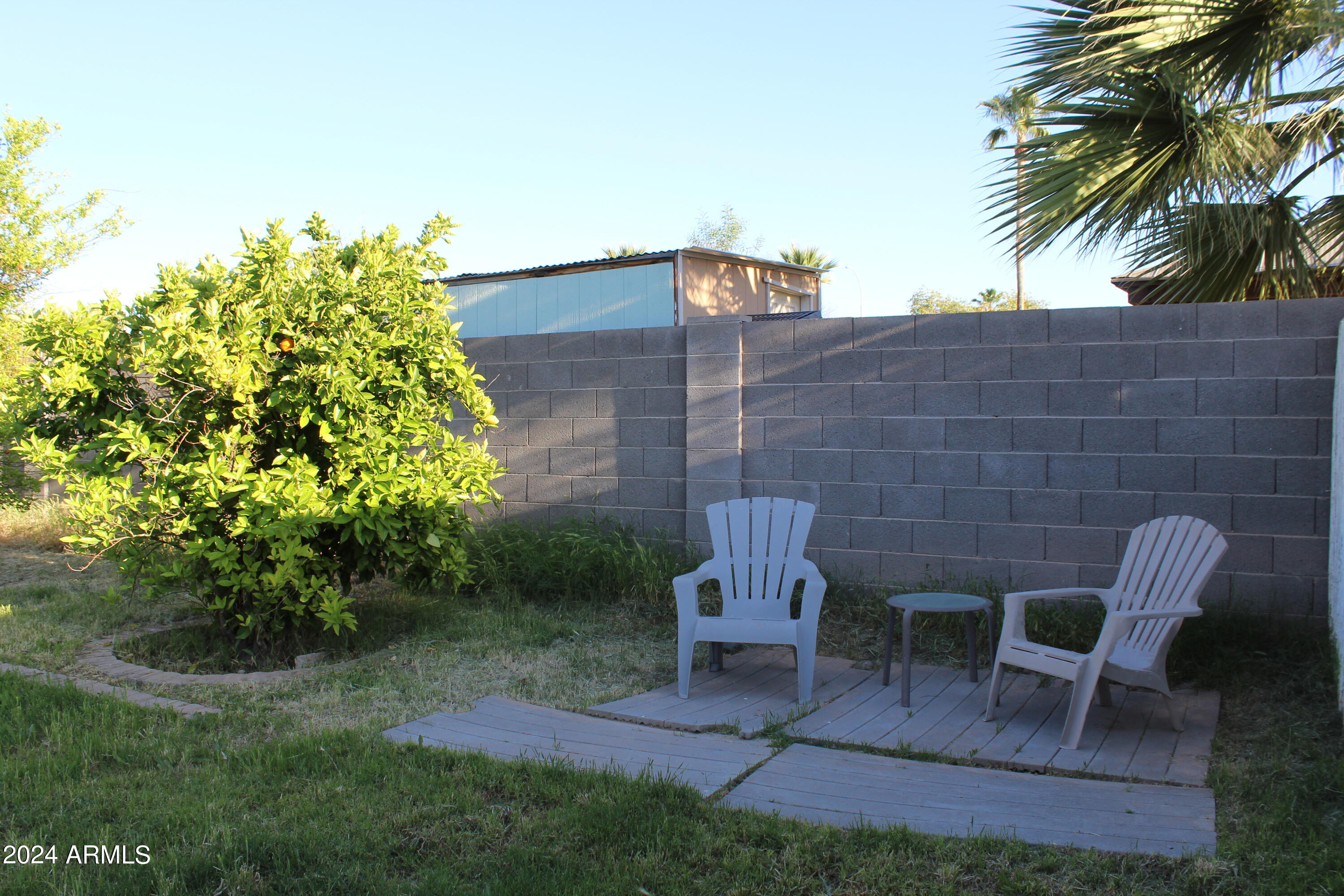 5611 W CHICAGO Street