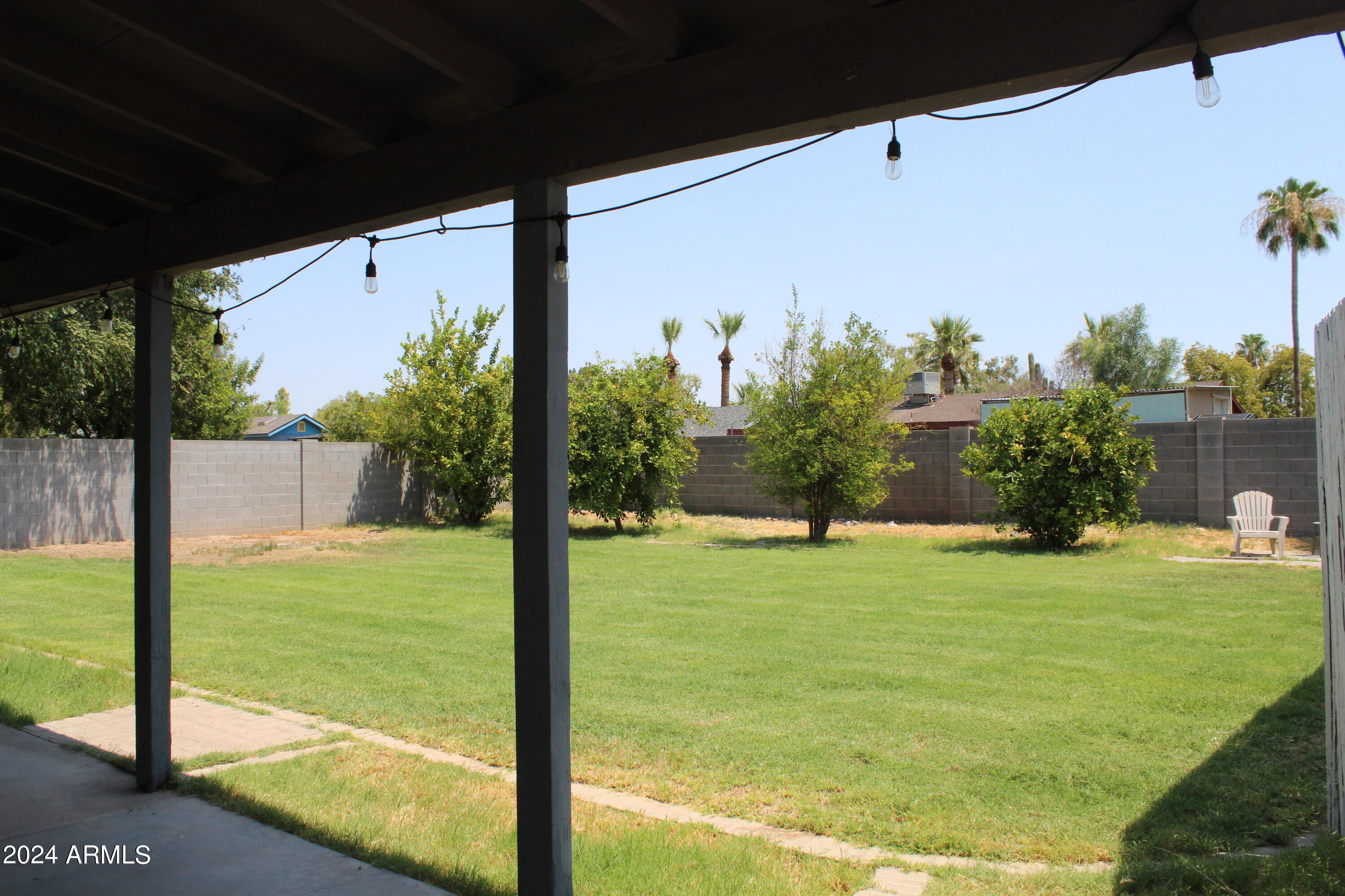 5611 W CHICAGO Street