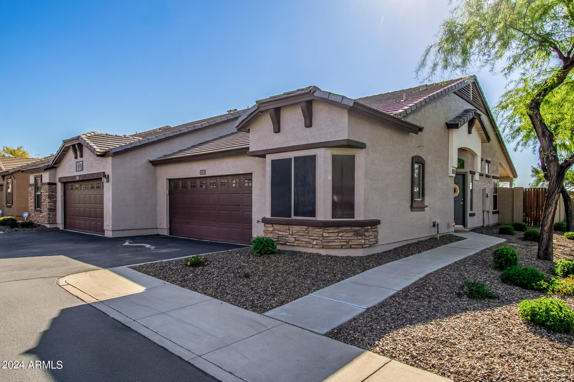 2725 E MINE CREEK Road # 1232