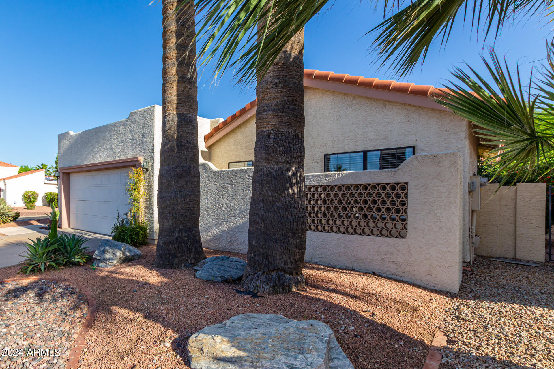 10525 E SUNNYDALE Drive