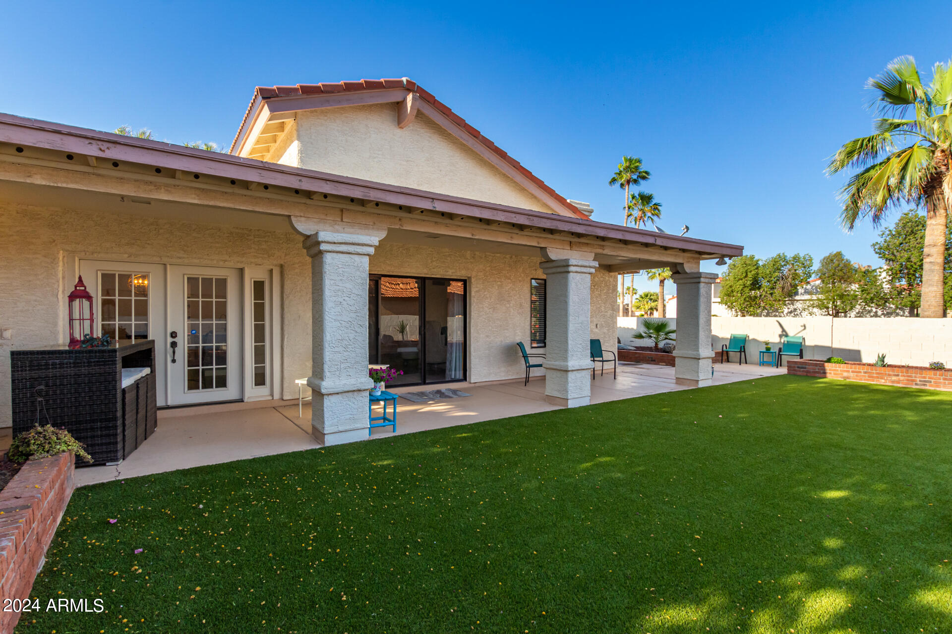 10525 E SUNNYDALE Drive