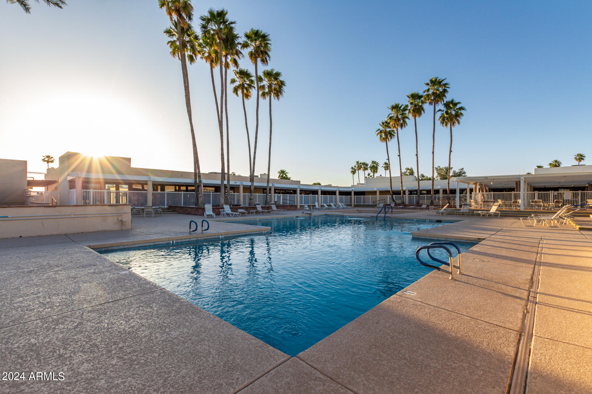 10525 E SUNNYDALE Drive