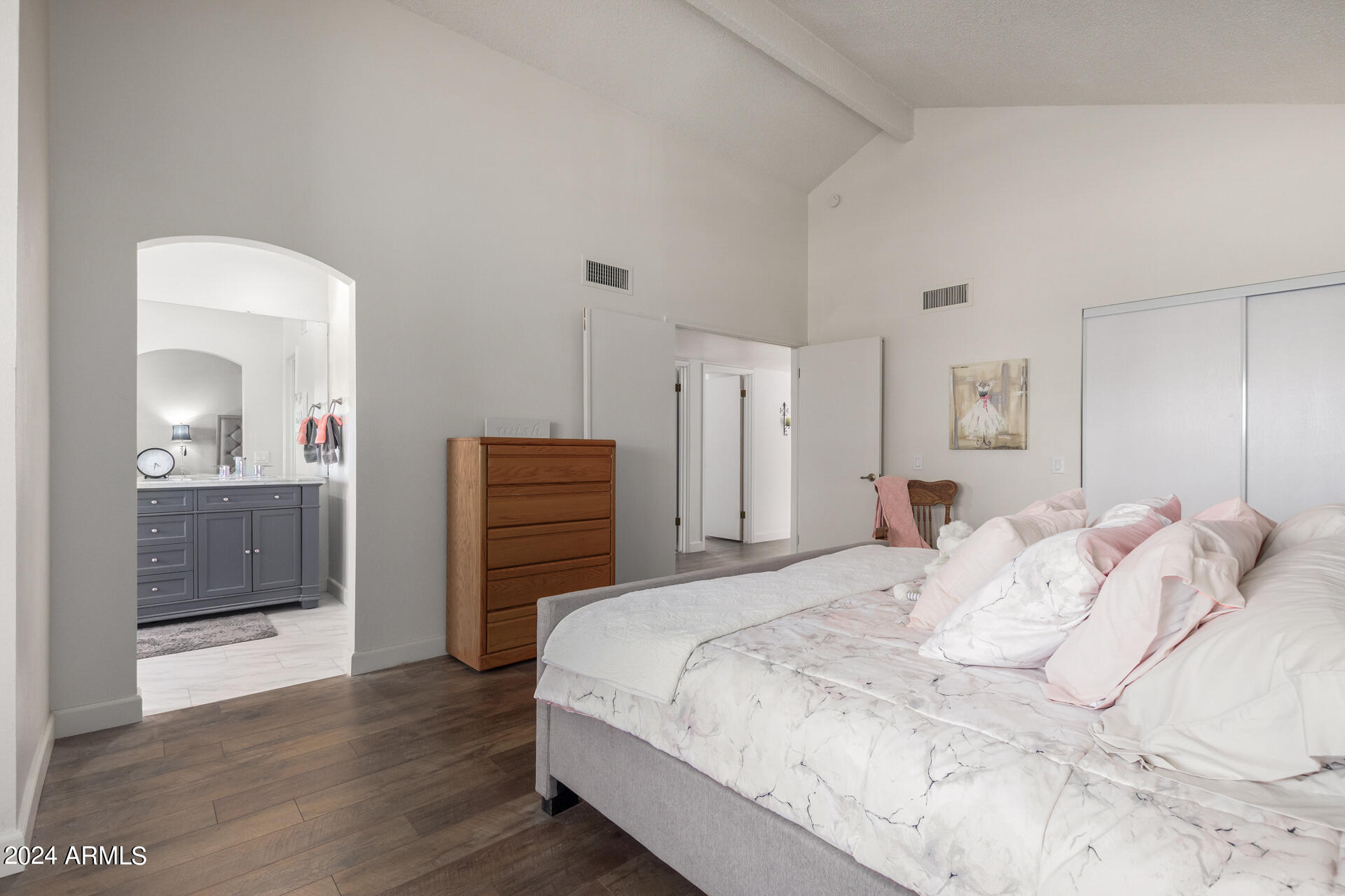 10525 E SUNNYDALE Drive