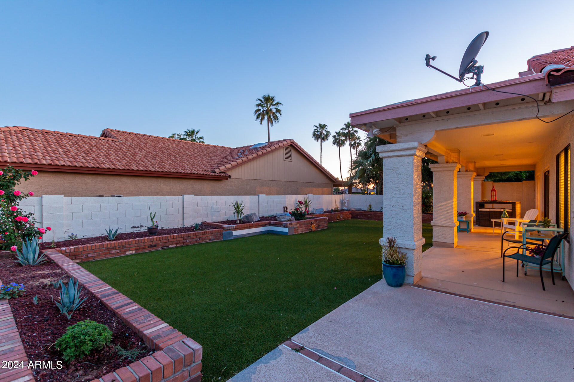 10525 E SUNNYDALE Drive