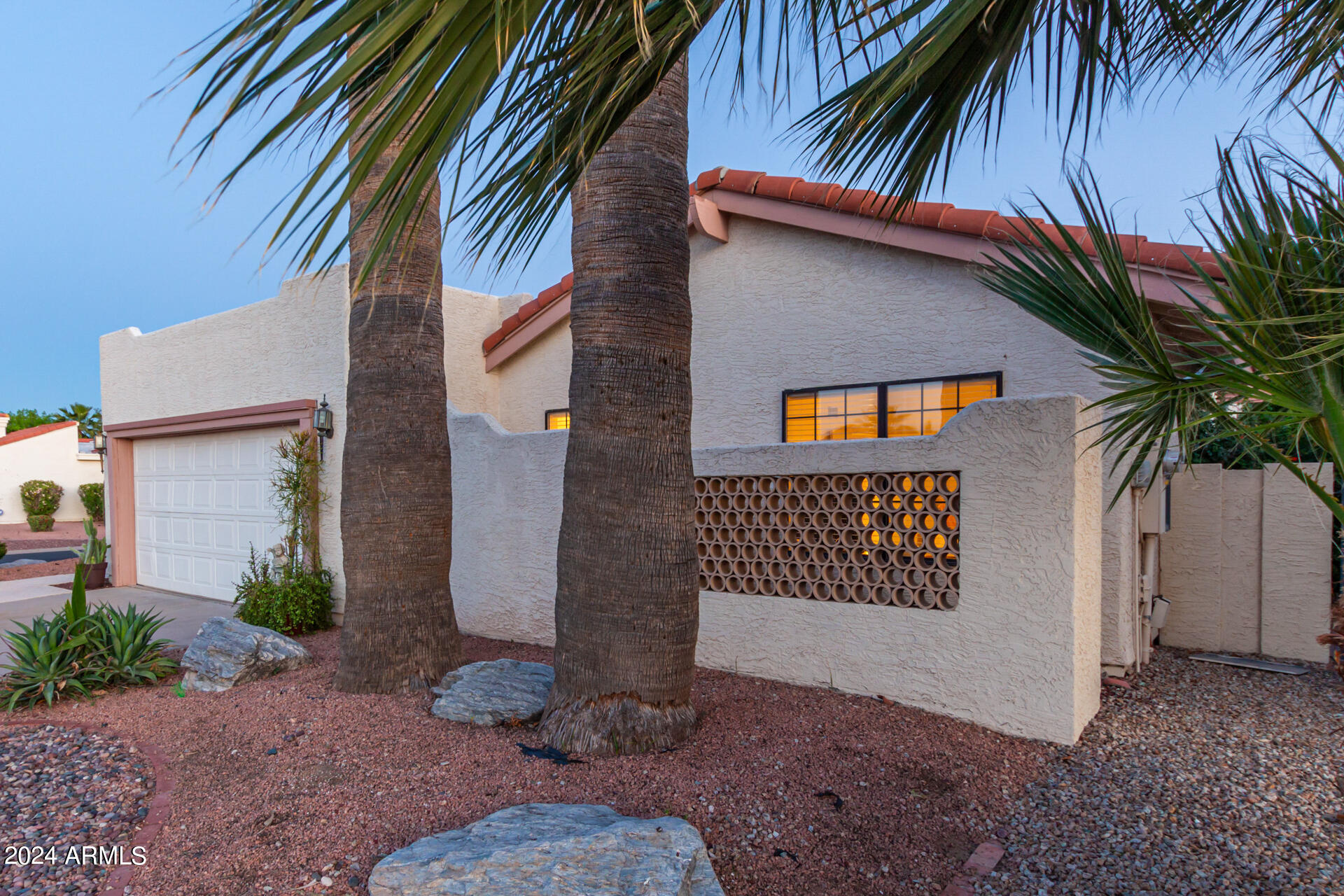 10525 E SUNNYDALE Drive