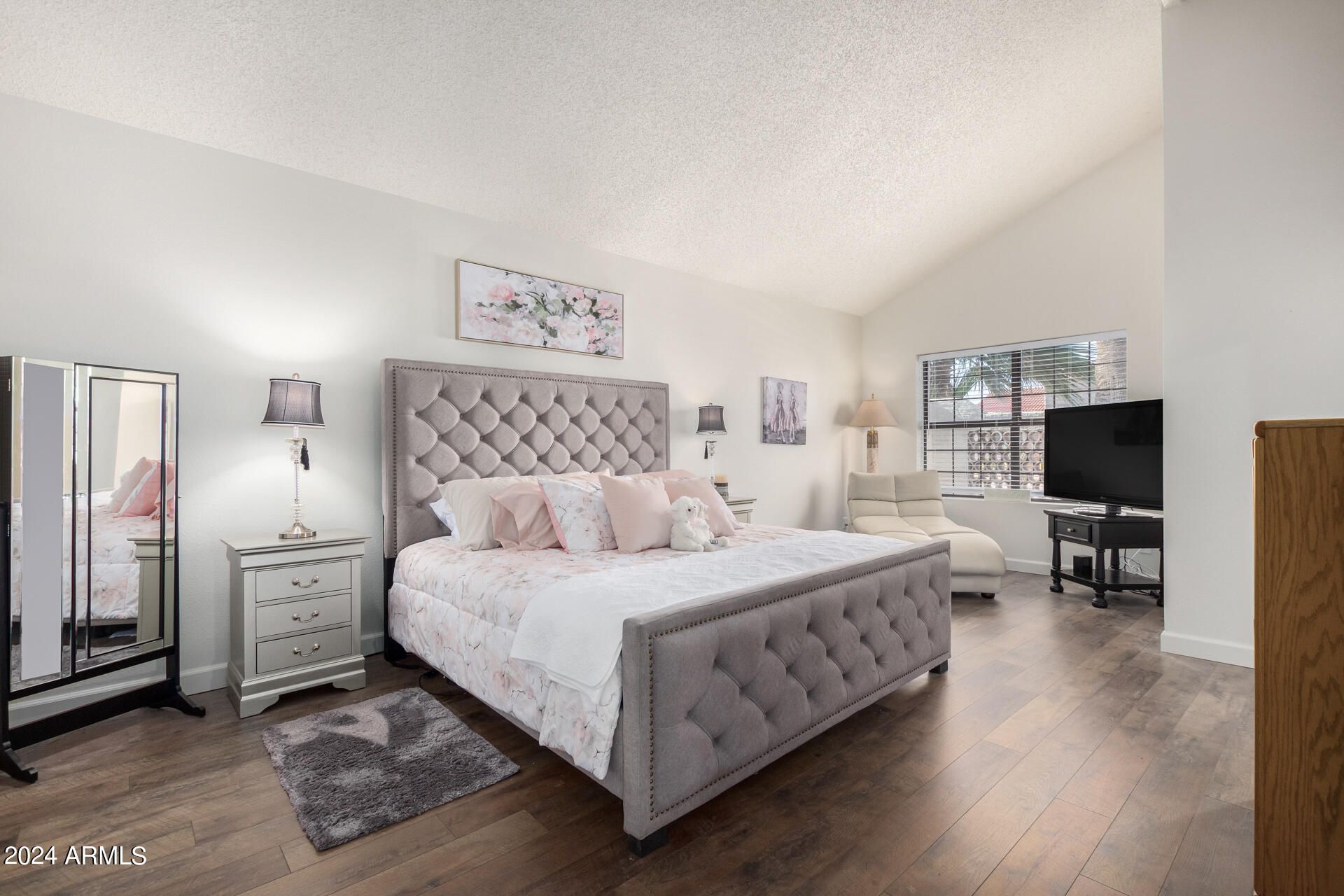 10525 E SUNNYDALE Drive