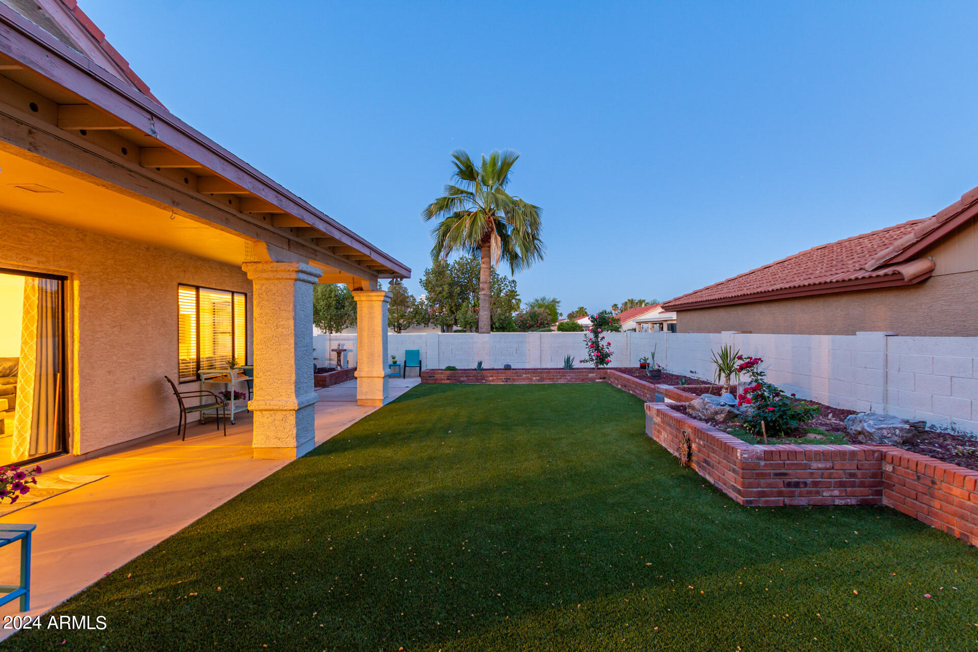 10525 E SUNNYDALE Drive