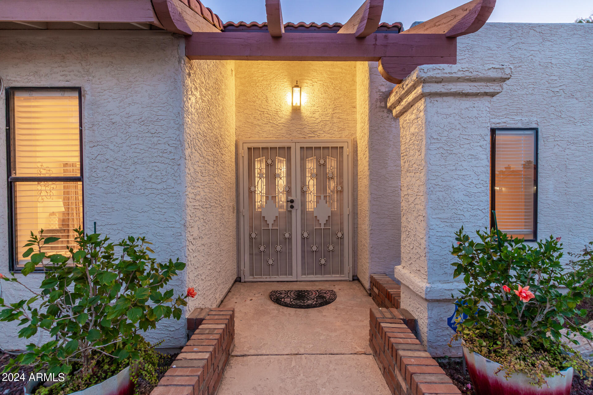 10525 E SUNNYDALE Drive