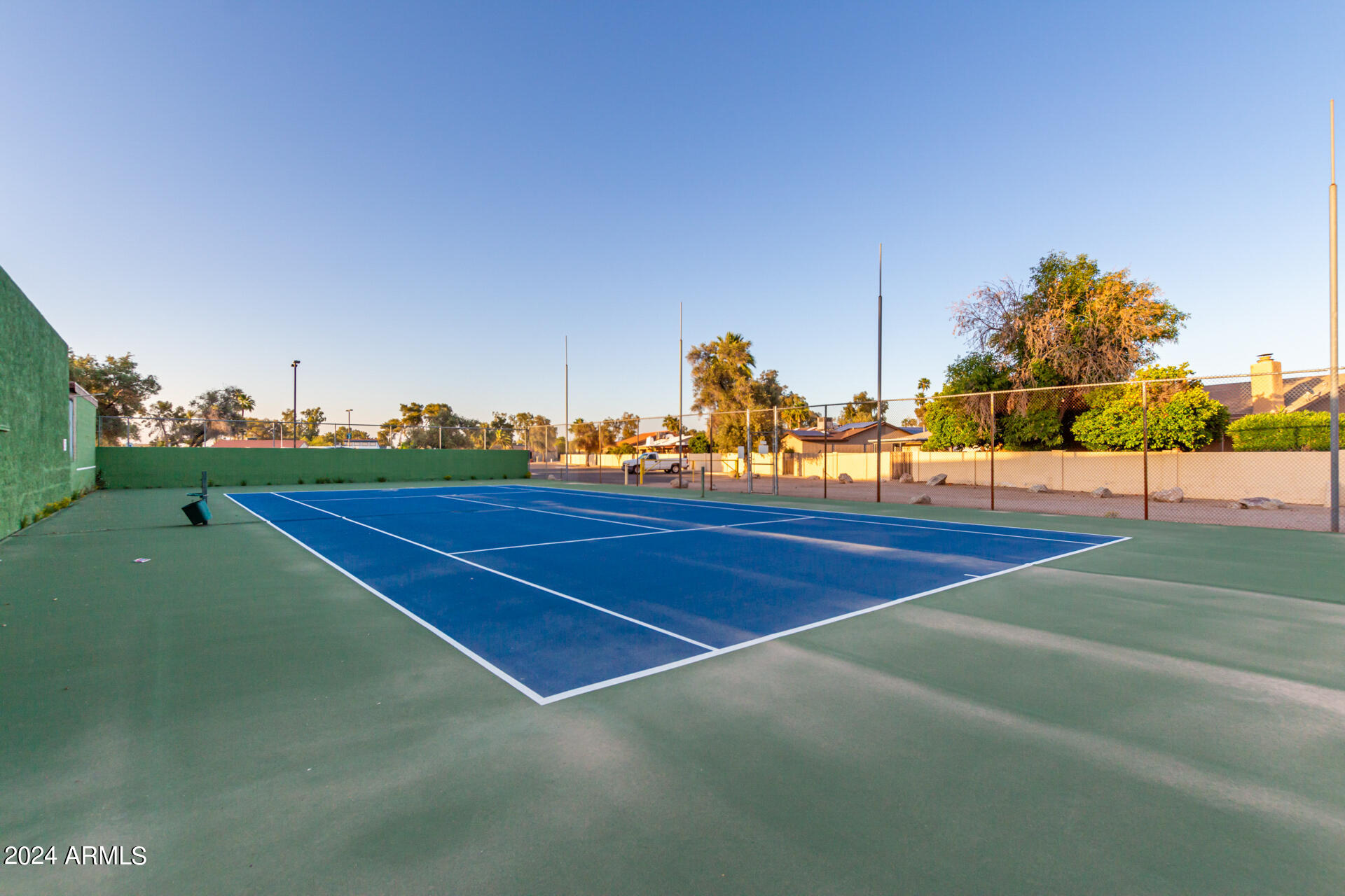 10525 E SUNNYDALE Drive