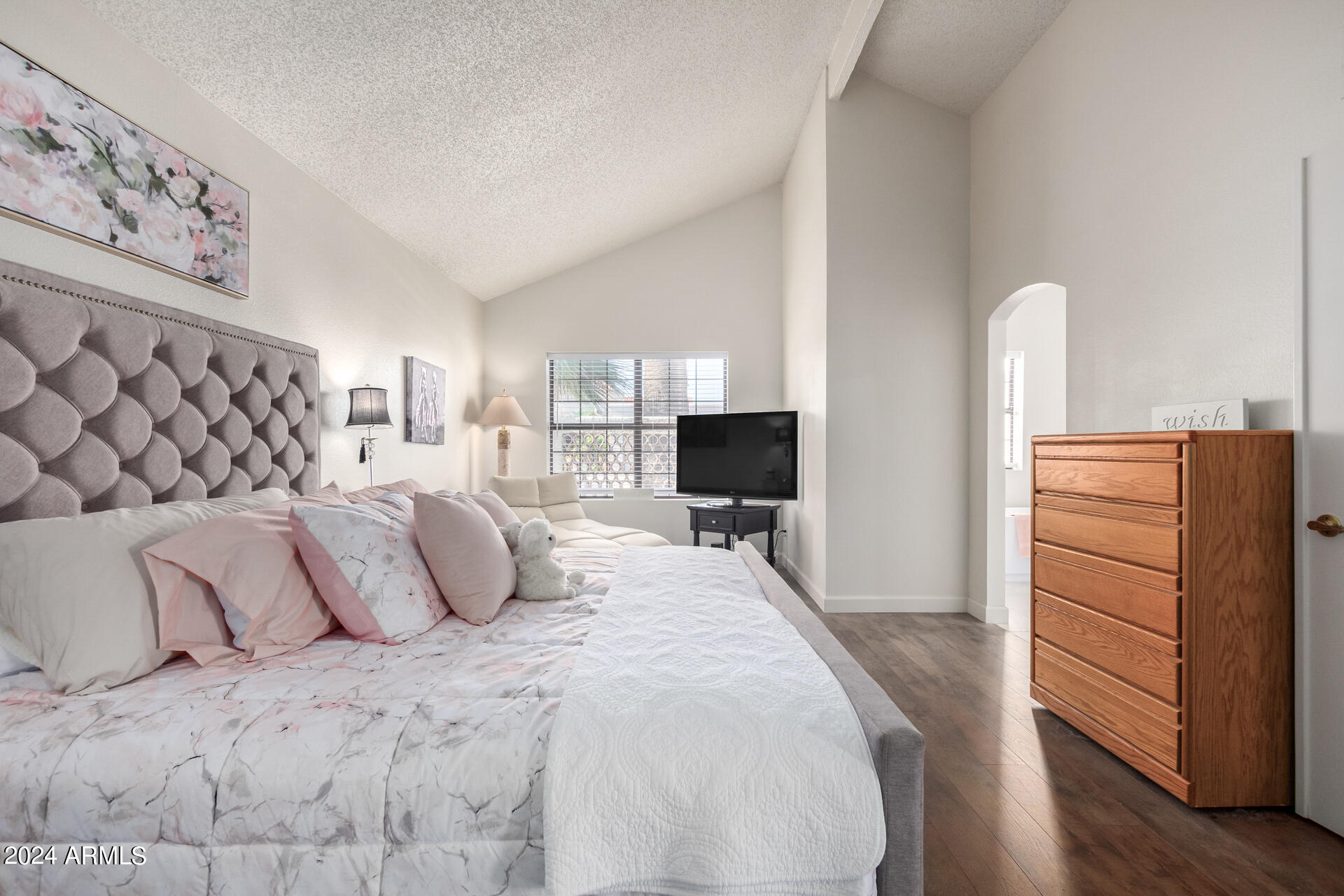 10525 E SUNNYDALE Drive