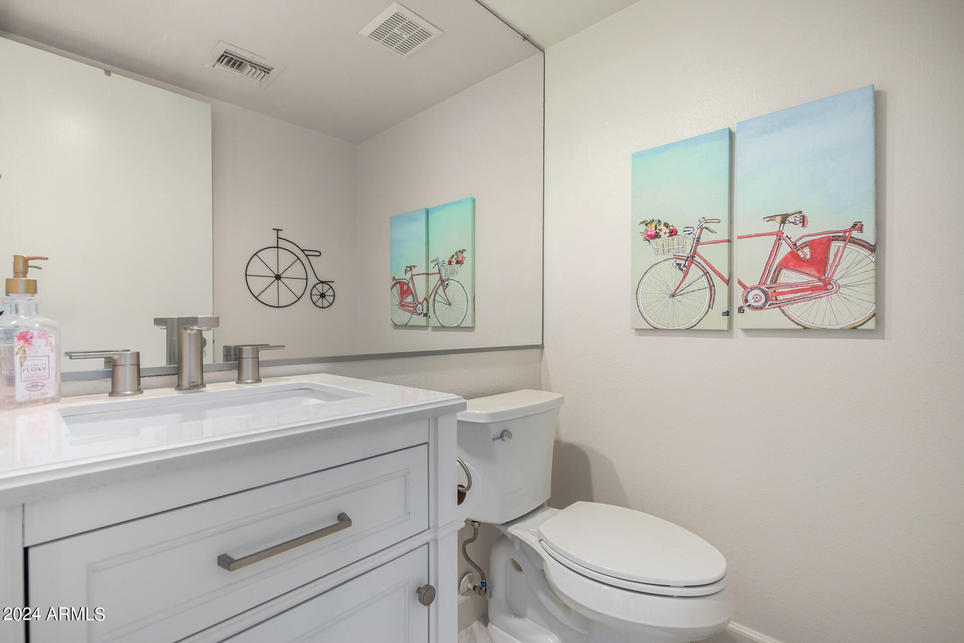 10525 E SUNNYDALE Drive