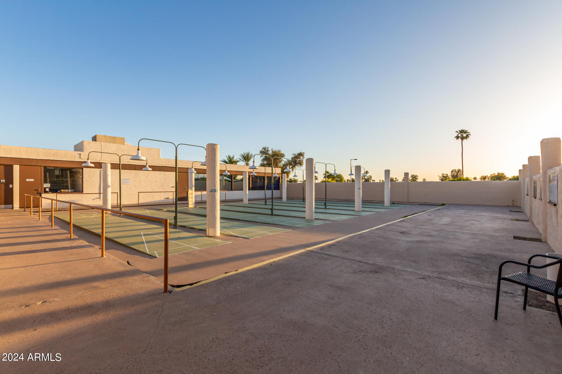 10525 E SUNNYDALE Drive