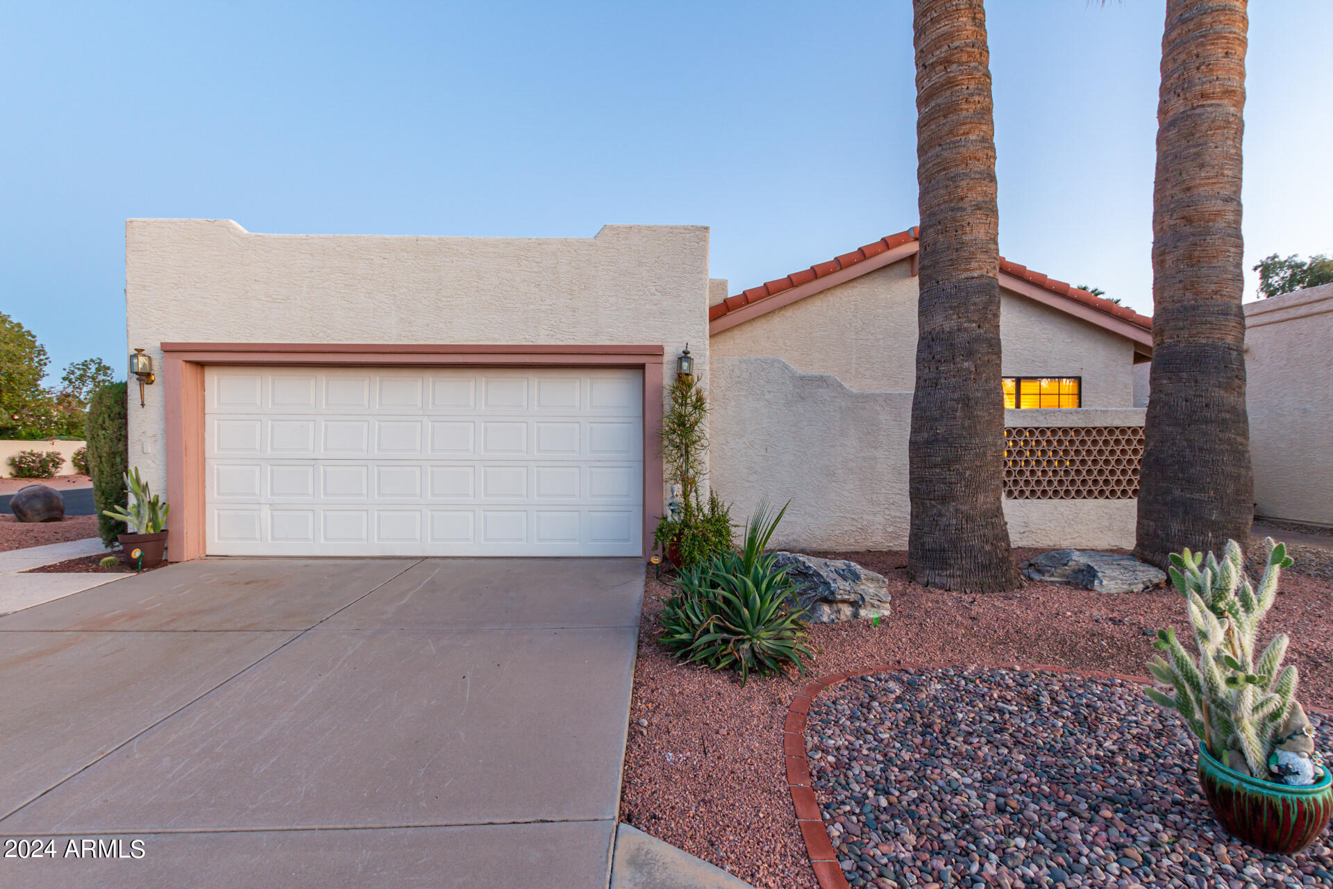 10525 E SUNNYDALE Drive