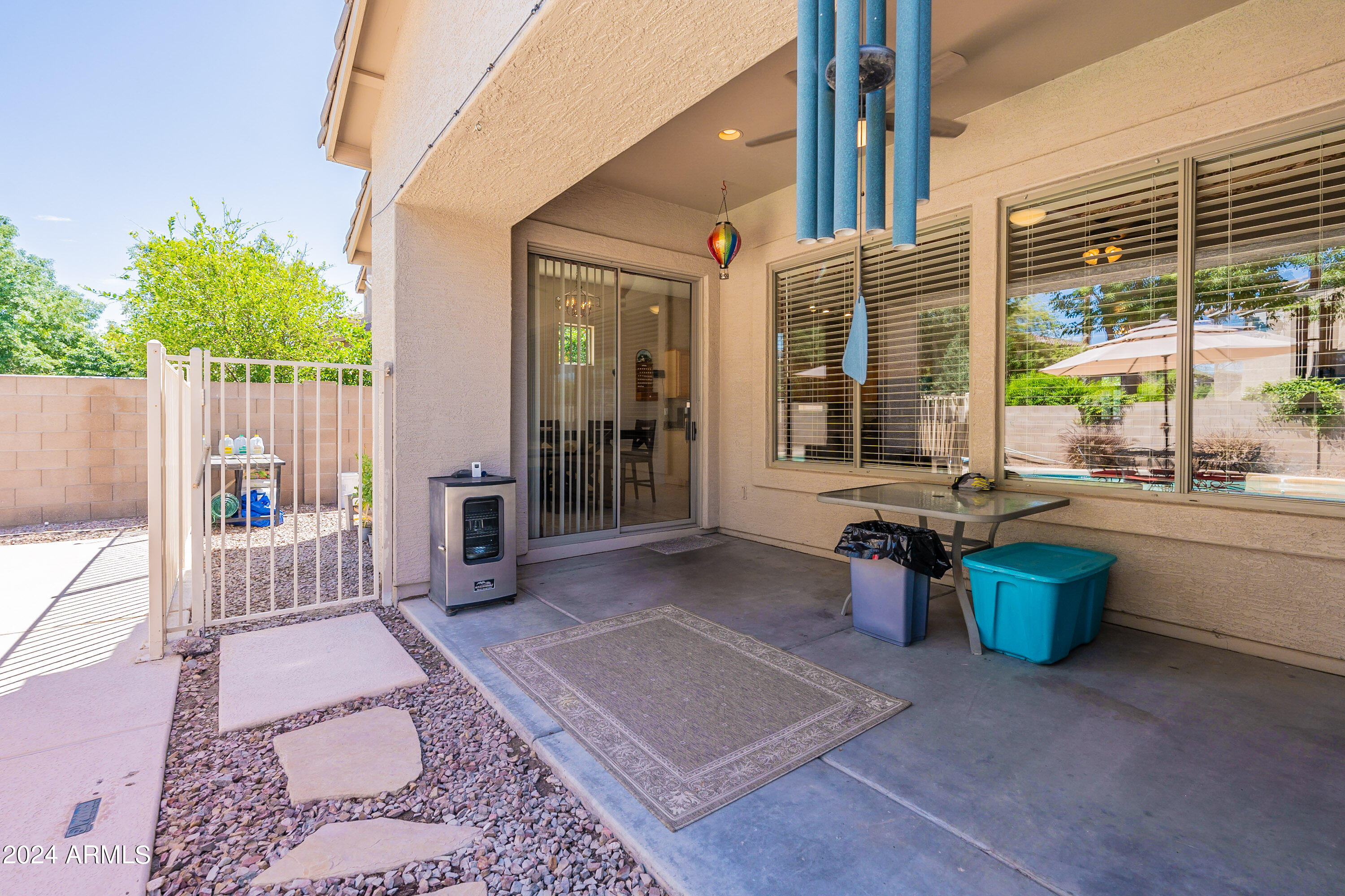 4064 E REINS Road