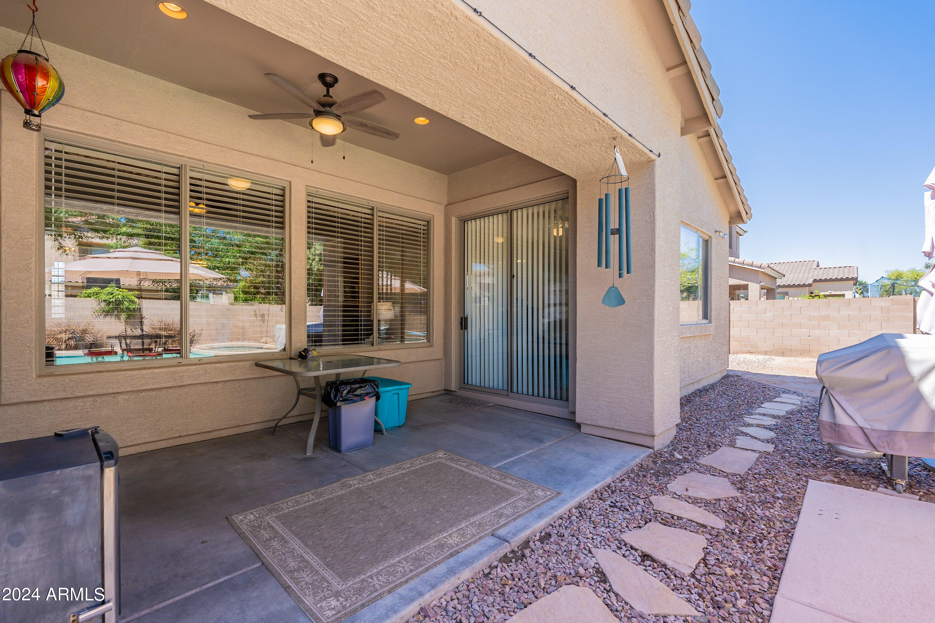 4064 E REINS Road