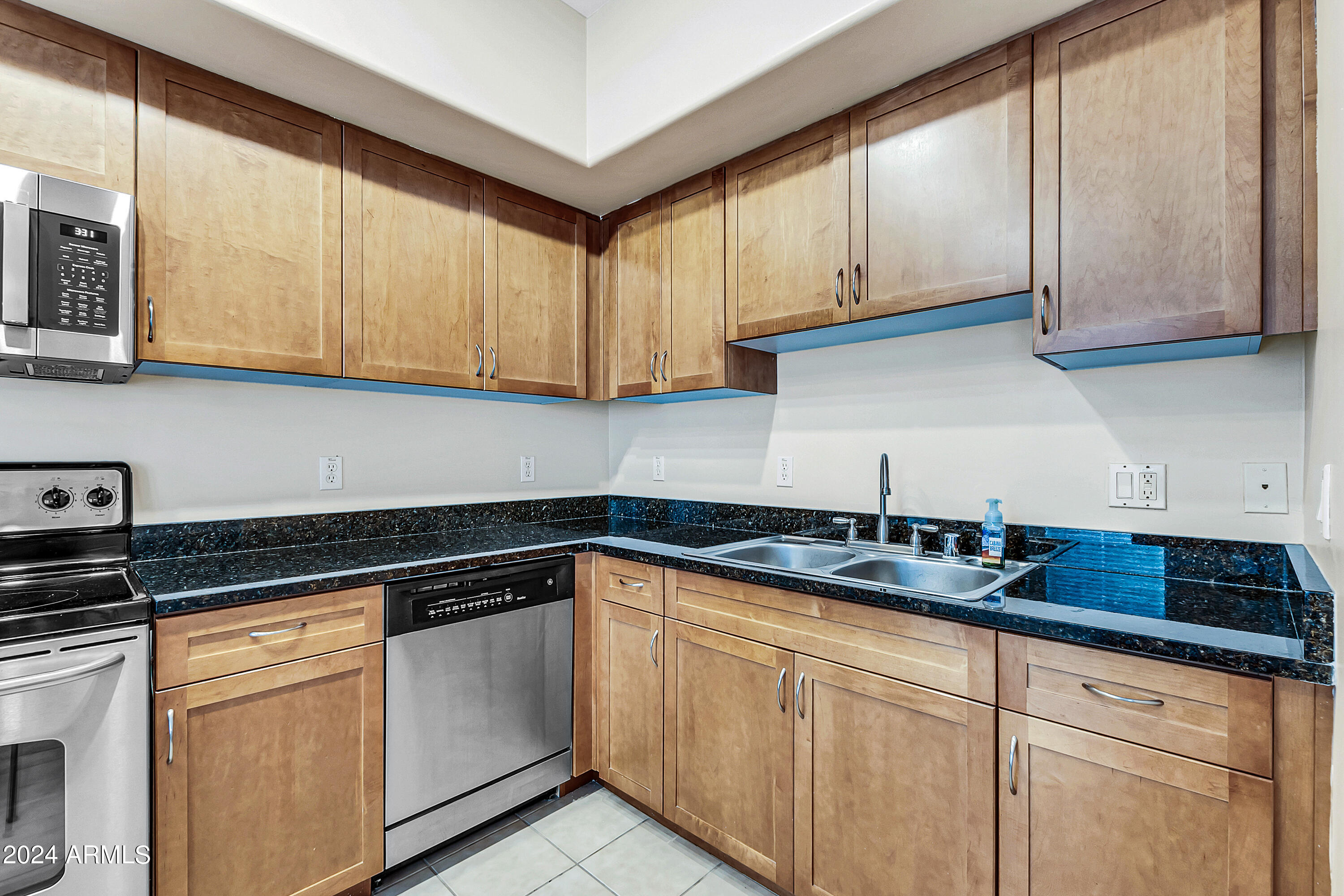1920 E BELL Road # 1136