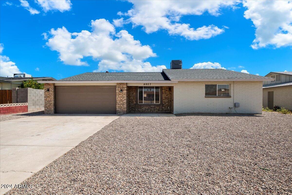 4607 W LUPINE Avenue