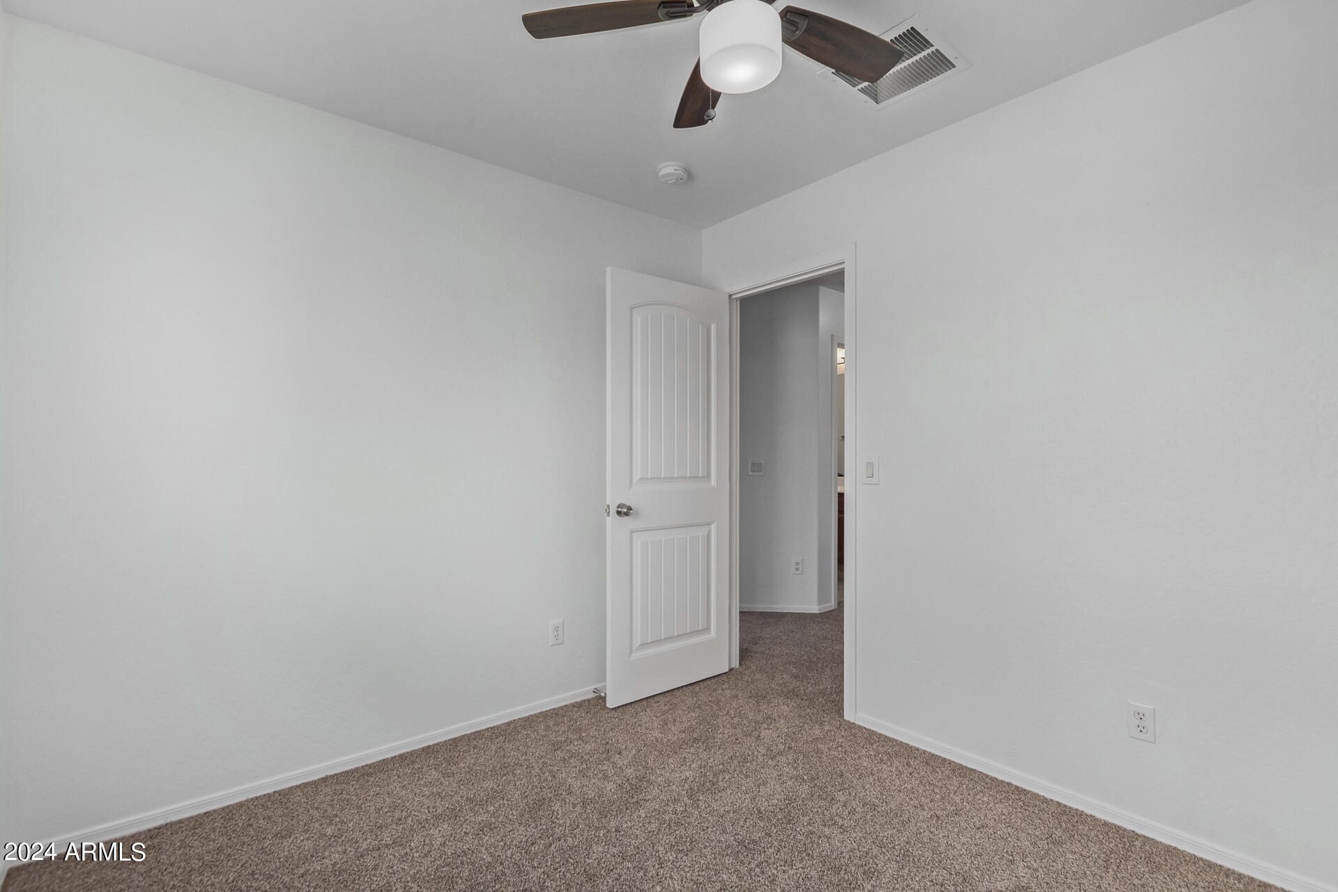 40000 N TRESTA Way