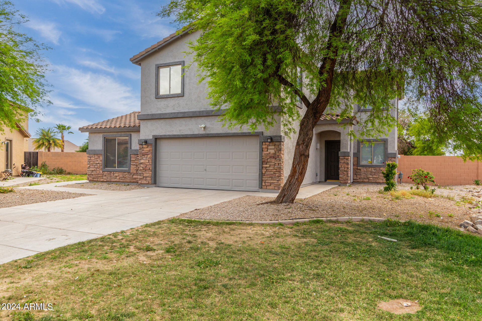 40000 N TRESTA Way