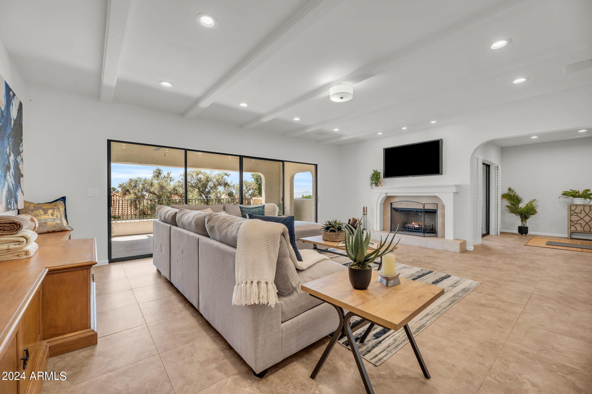 3800 E LINCOLN Drive # 3