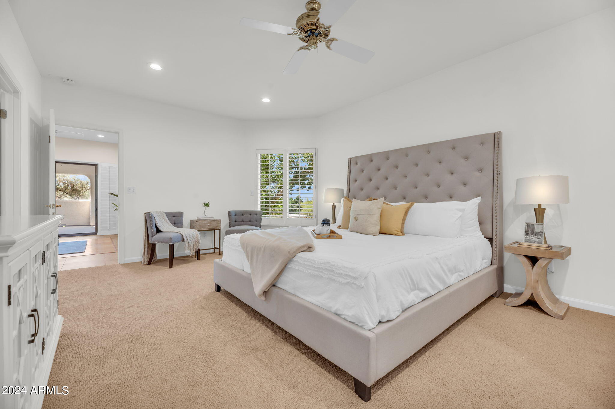 3800 E LINCOLN Drive # 3
