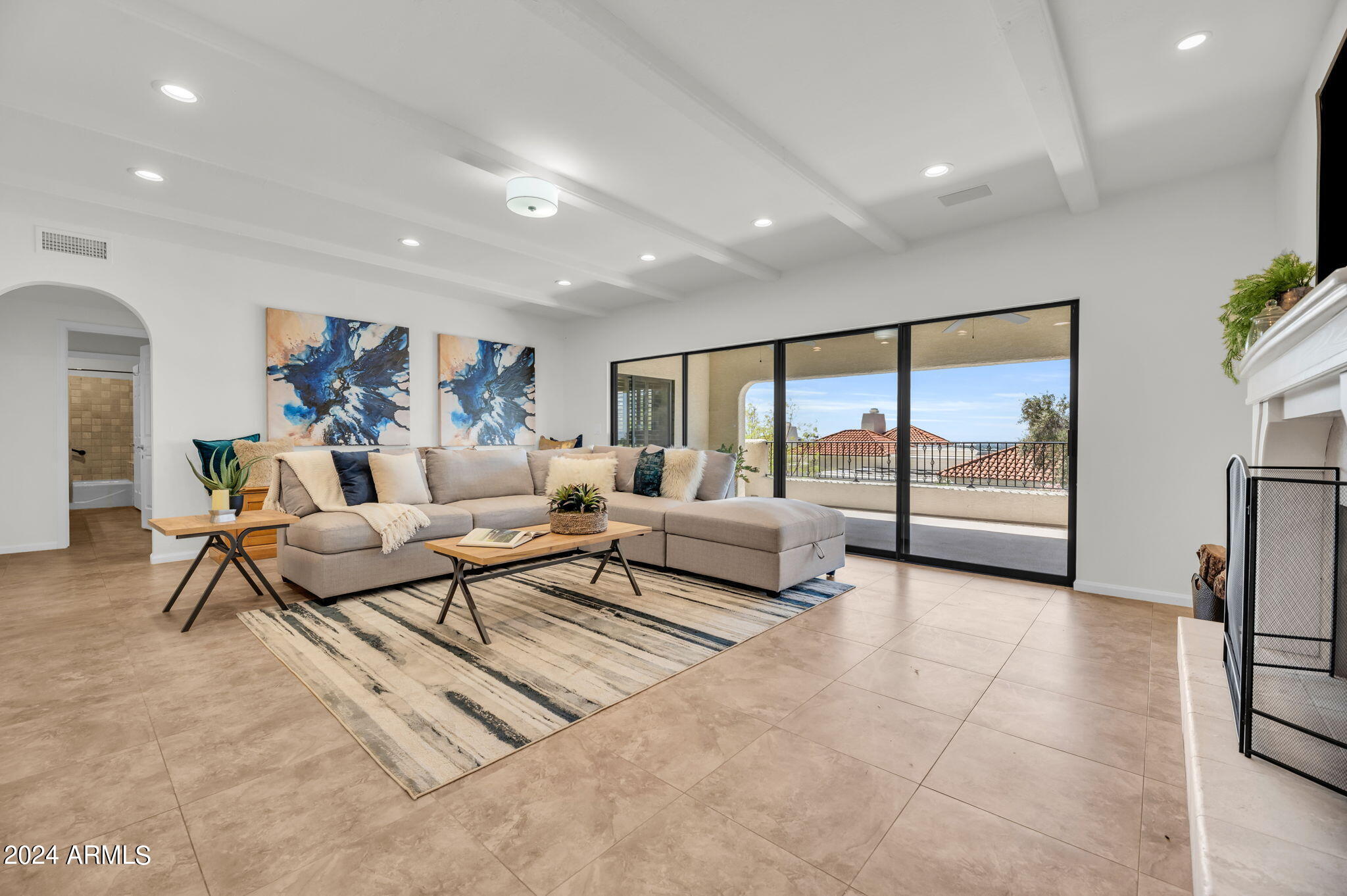 3800 E LINCOLN Drive # 3