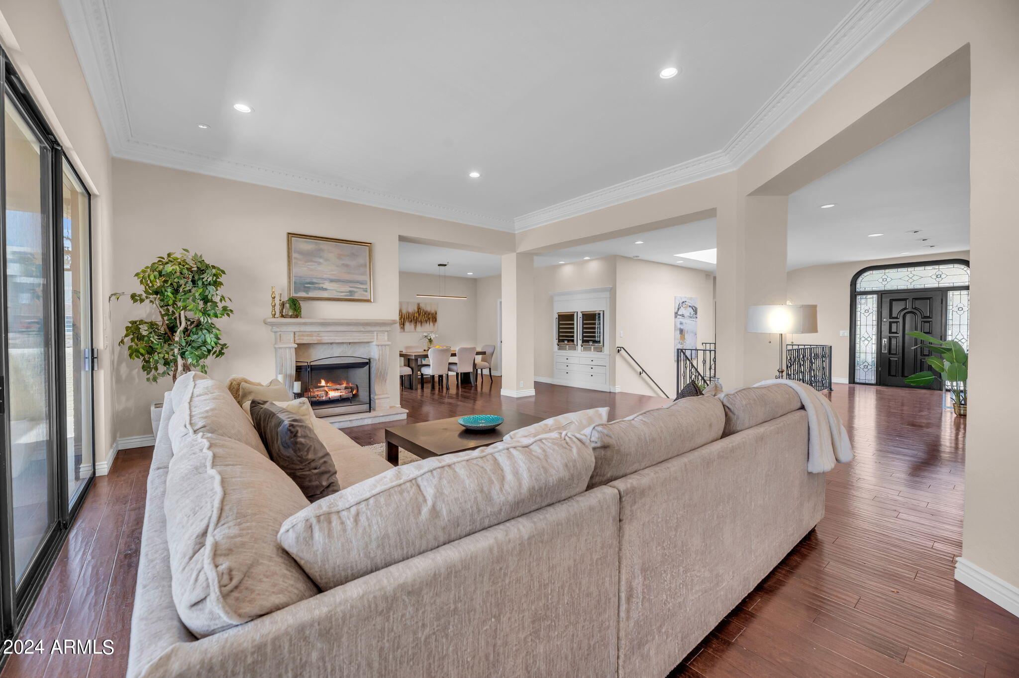 3800 E LINCOLN Drive # 3