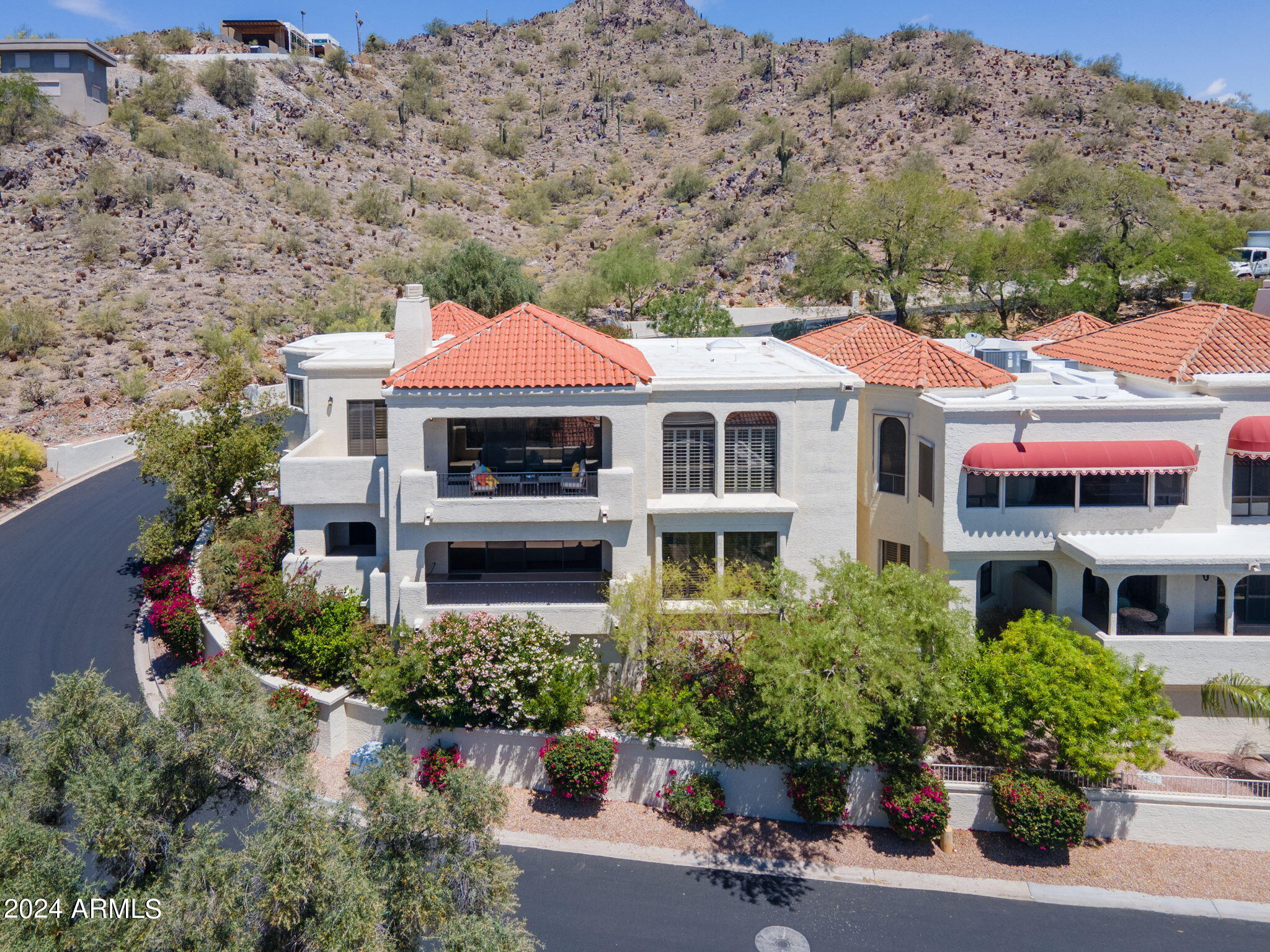 3800 E LINCOLN Drive # 3