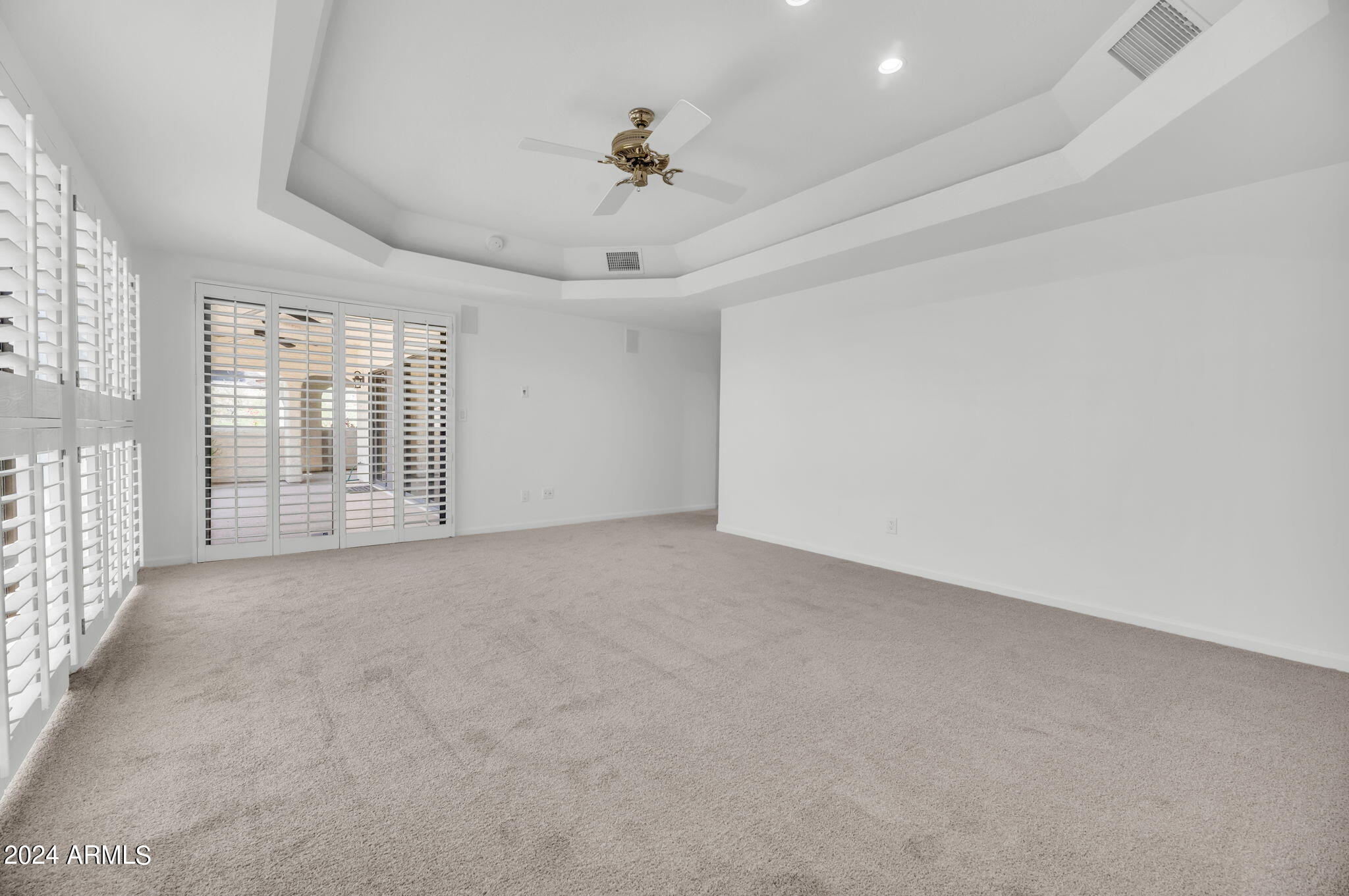 3800 E LINCOLN Drive # 3