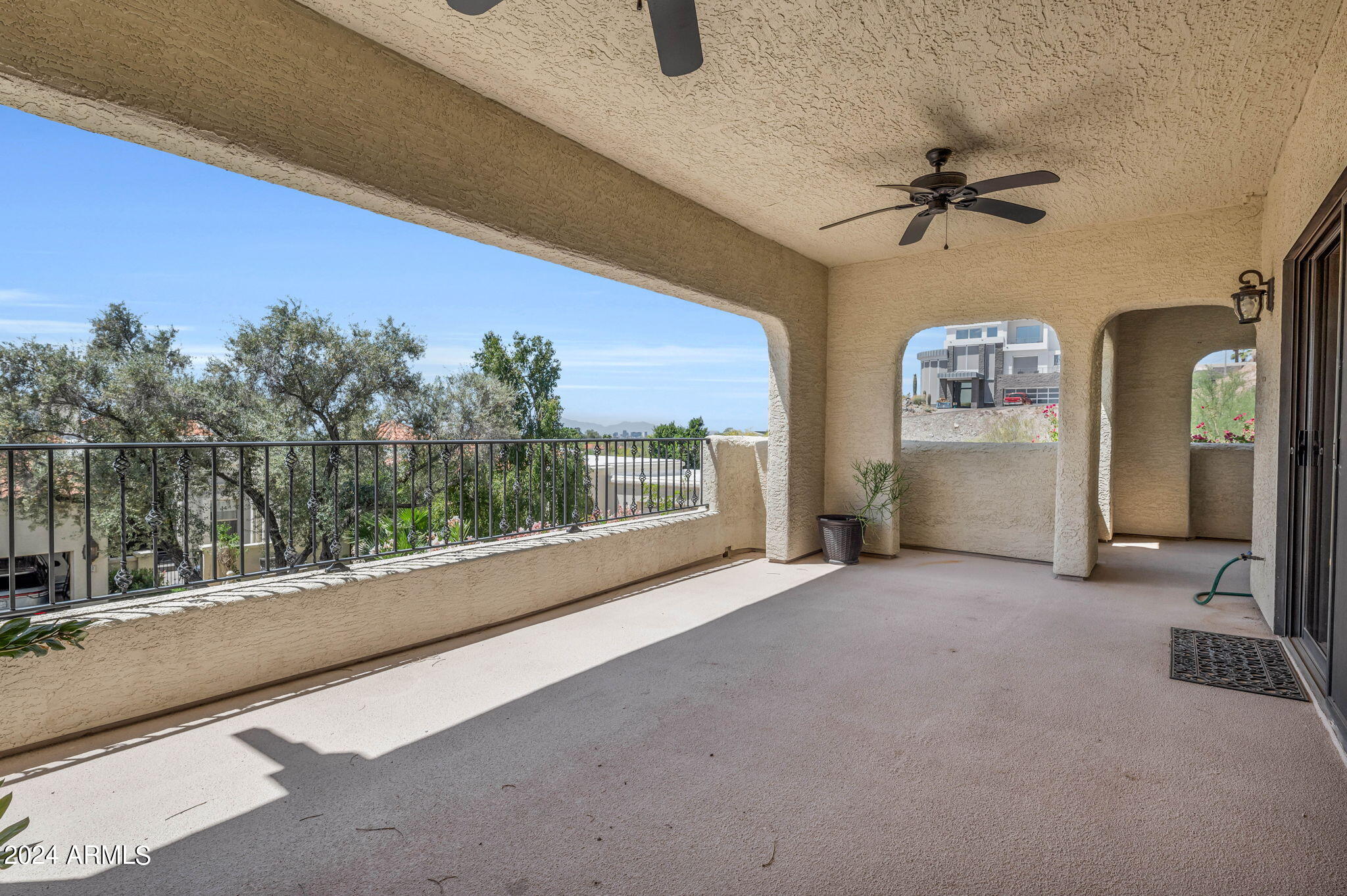 3800 E LINCOLN Drive # 3