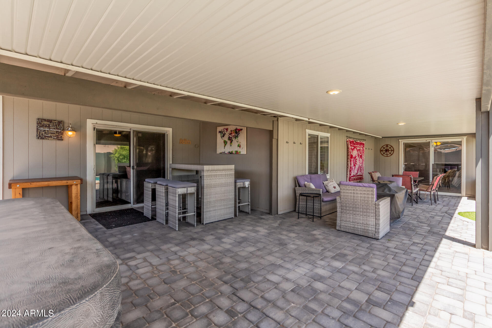 713 W GAIL Drive
