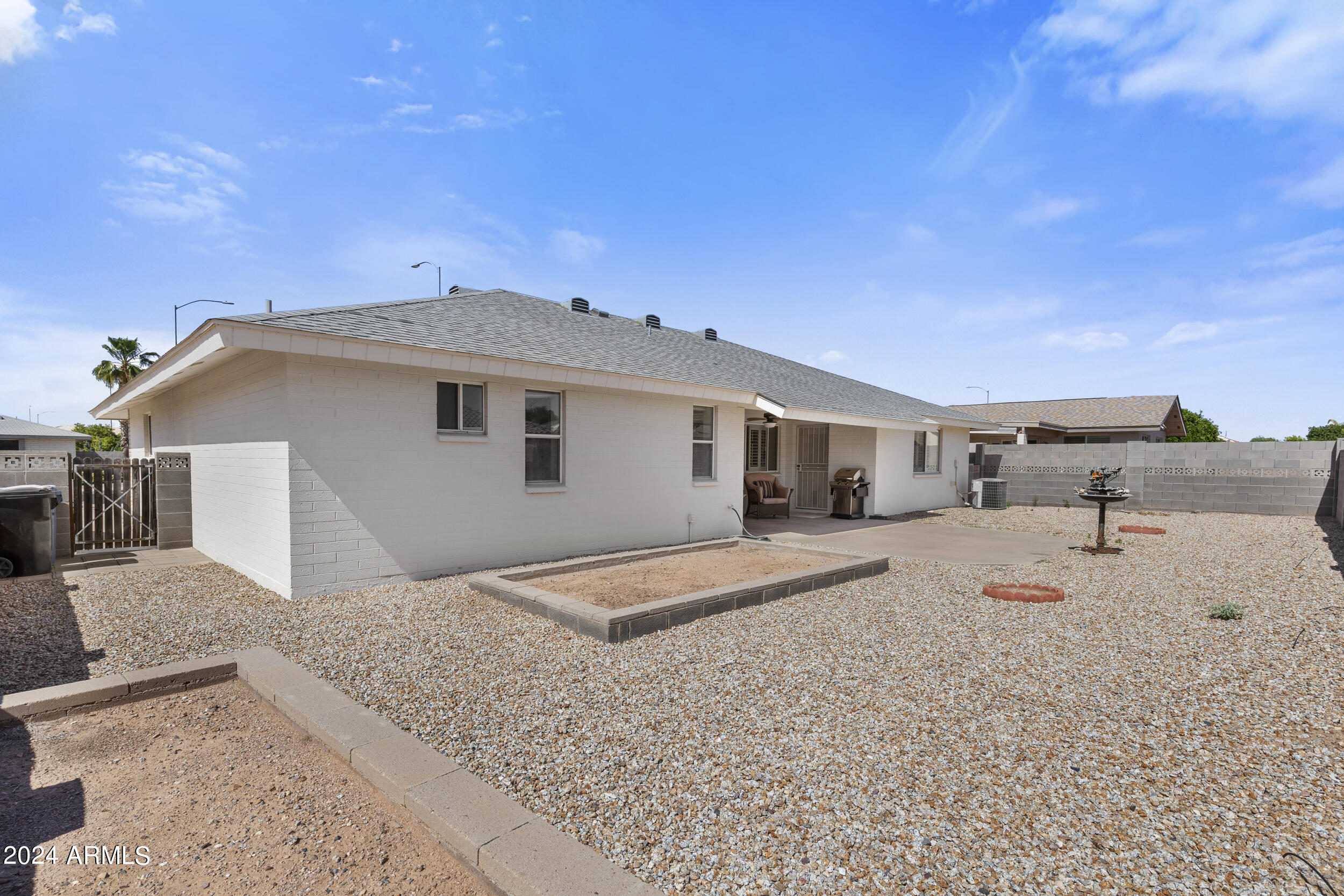 8203 E NOPAL Avenue