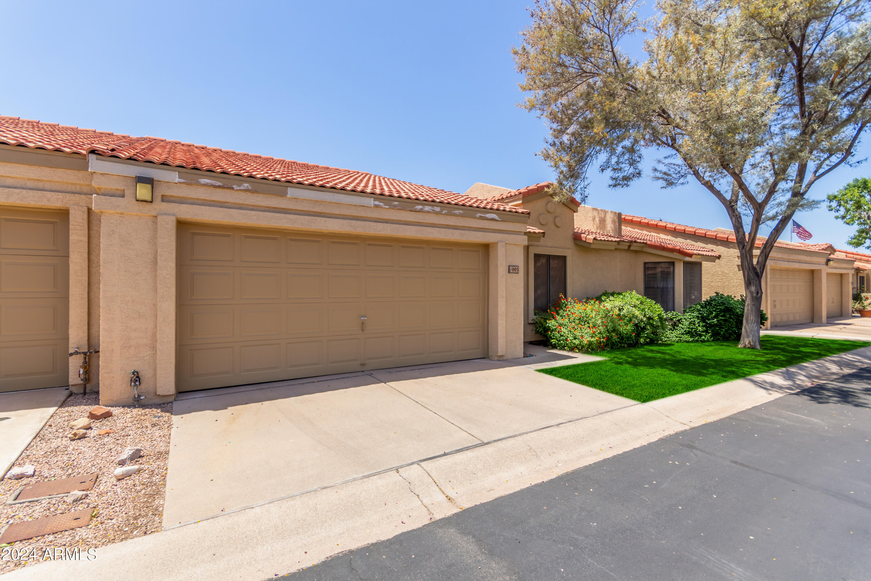 1021 S GREENFIELD Road # 1005