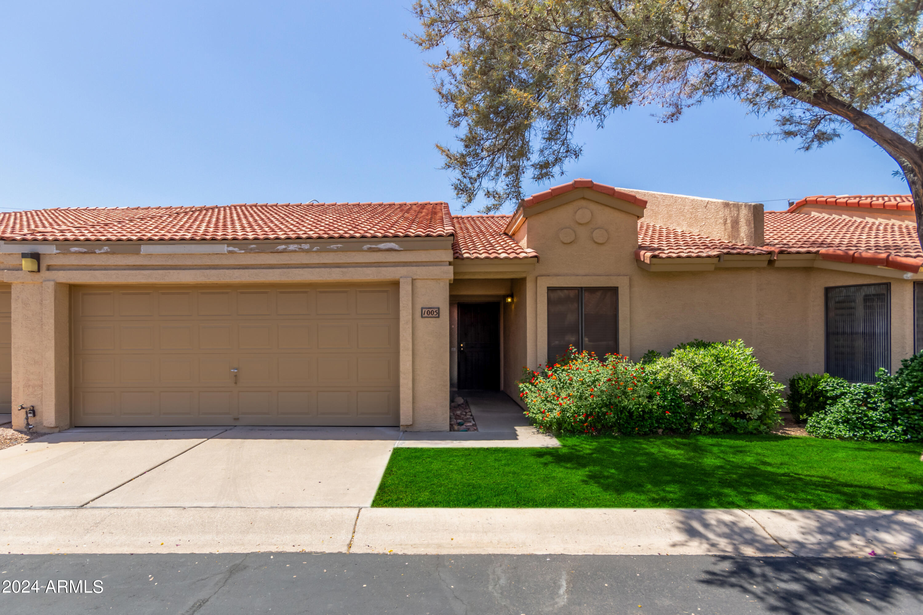 1021 S GREENFIELD Road # 1005