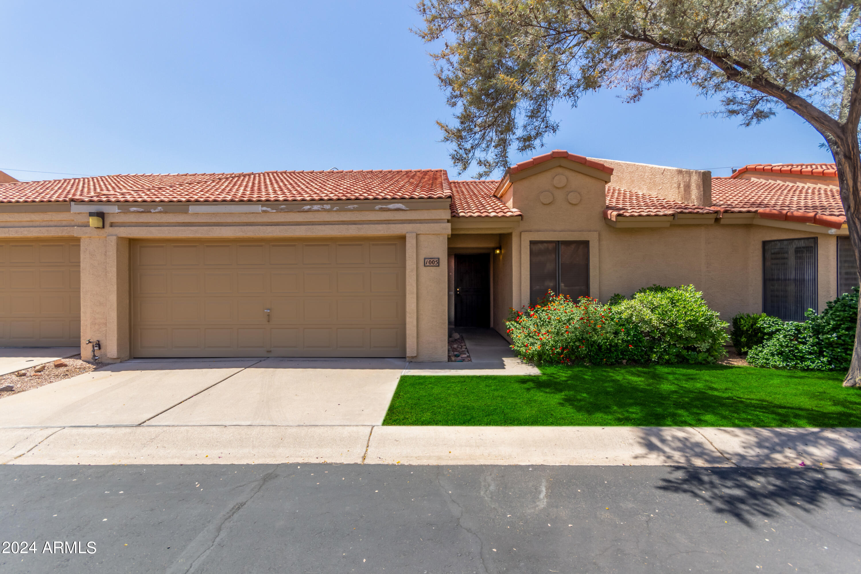 1021 S GREENFIELD Road # 1005