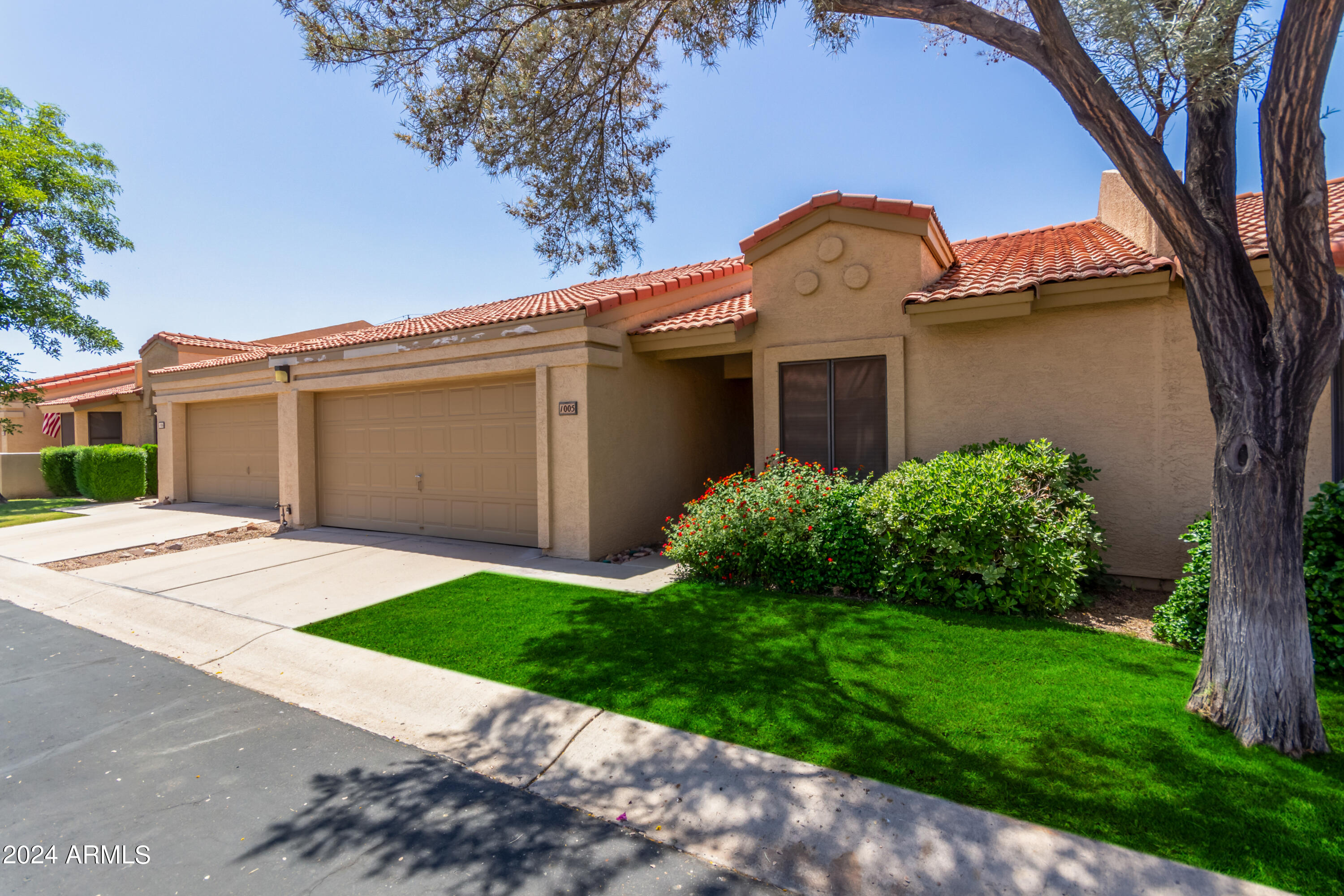 1021 S GREENFIELD Road # 1005