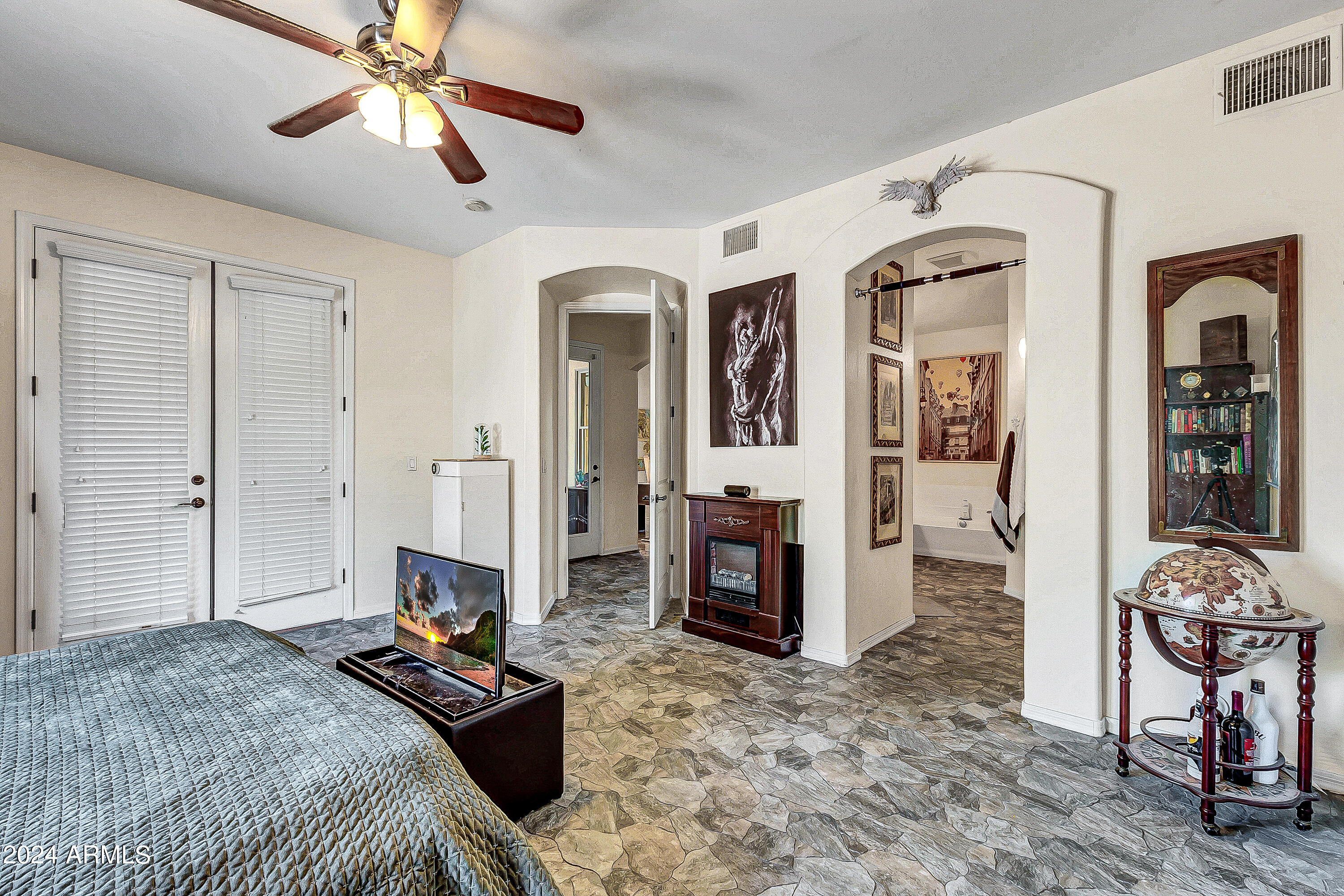 2925 N SERICIN Road # 102