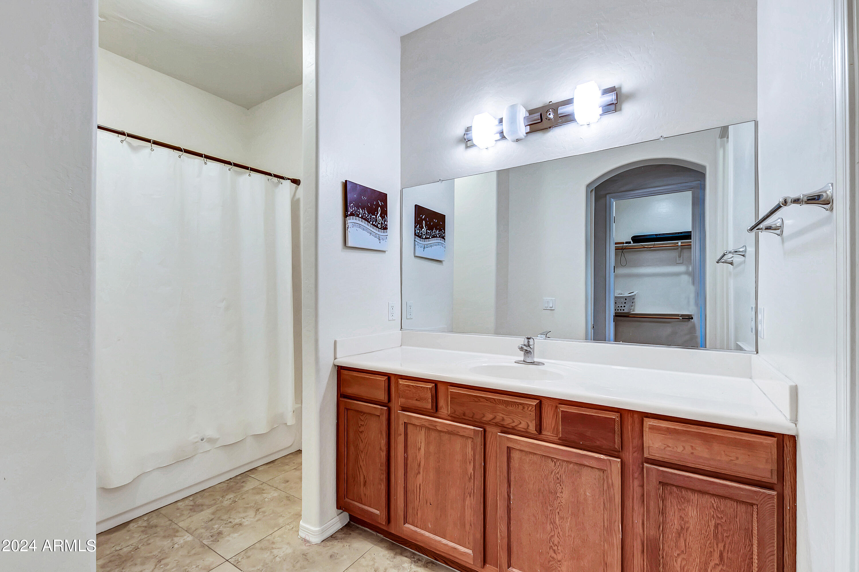 2925 N SERICIN Road # 102