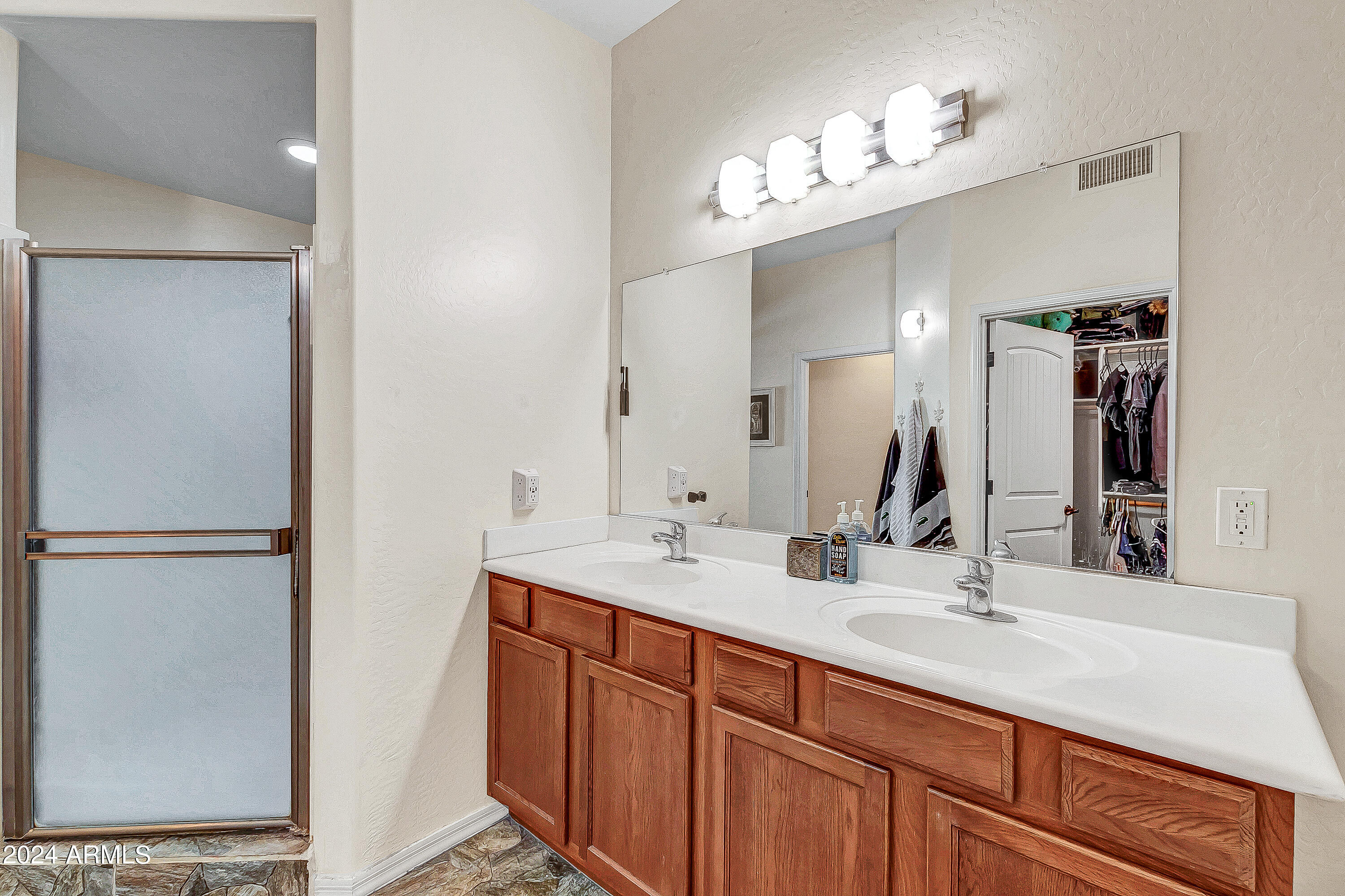 2925 N SERICIN Road # 102